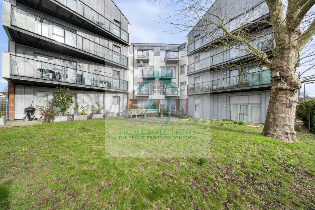 28 Quartz Terrace, Rayners Lane, Harrow HA2 0BT