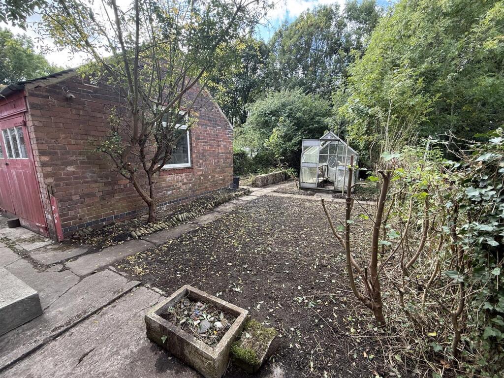 74 Bramley Avenue, Sheffield, South Yorkshire S13 8TU