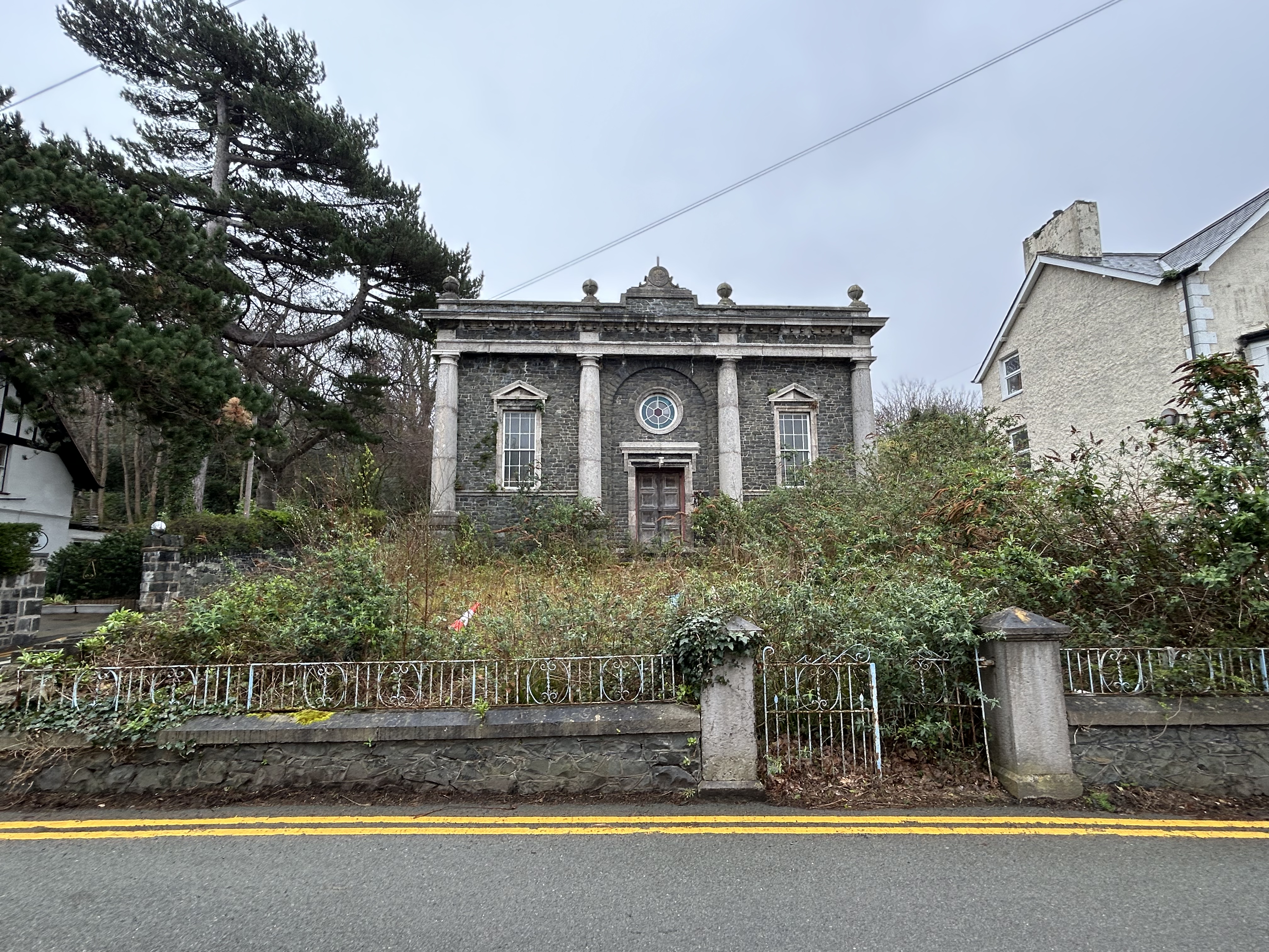 Our Lady of the Rosary, Conway Old Road, Penmaenmawr, Conwy LL34 6YE