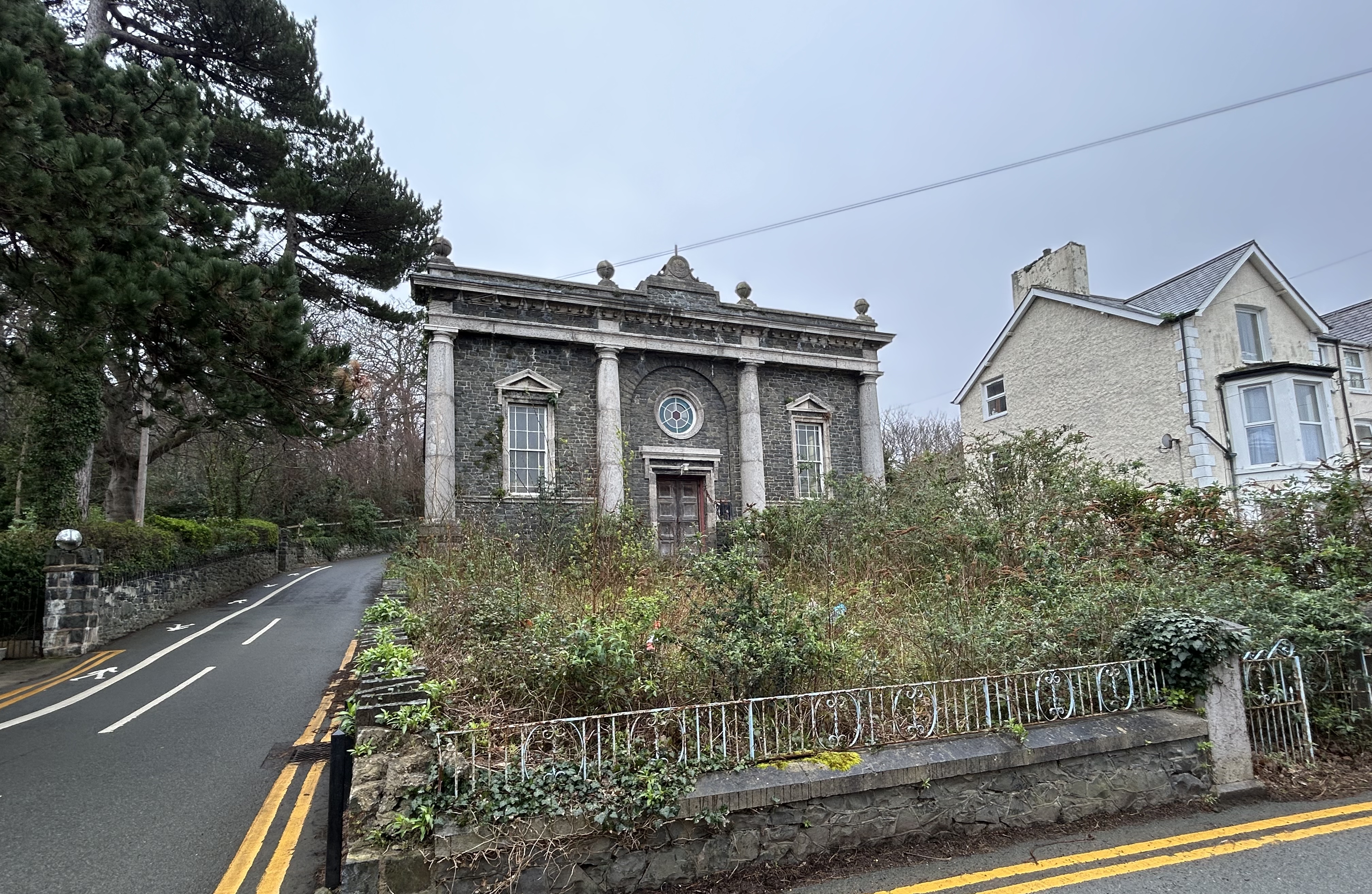 Our Lady of the Rosary, Conway Old Road, Penmaenmawr, Conwy LL34 6YE