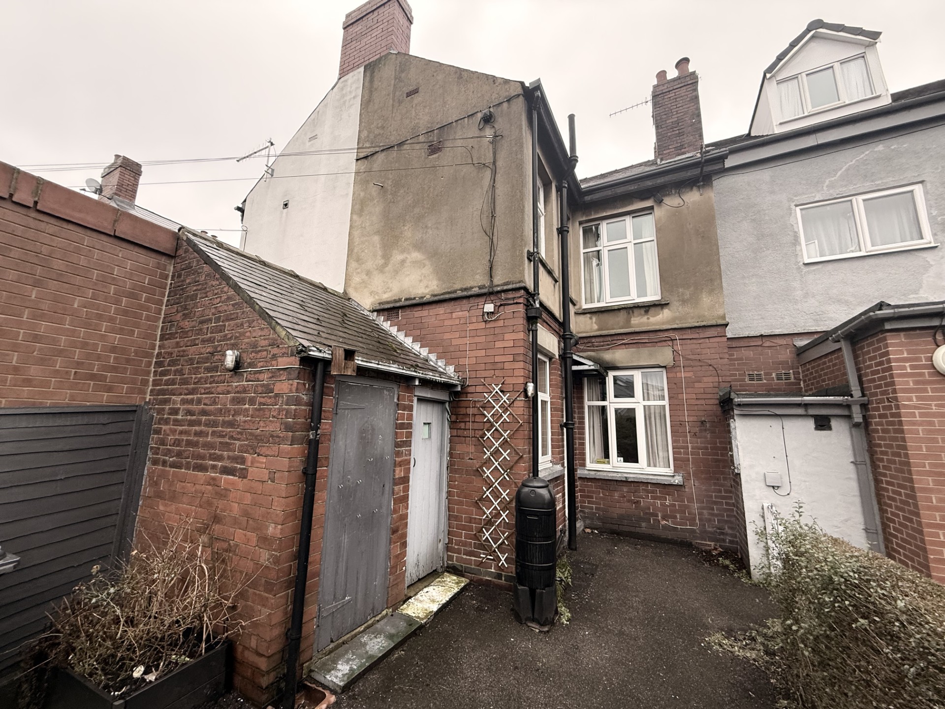 136 Dykes Lane, Wisewood, Sheffield, South Yorkshire S6 4RJ