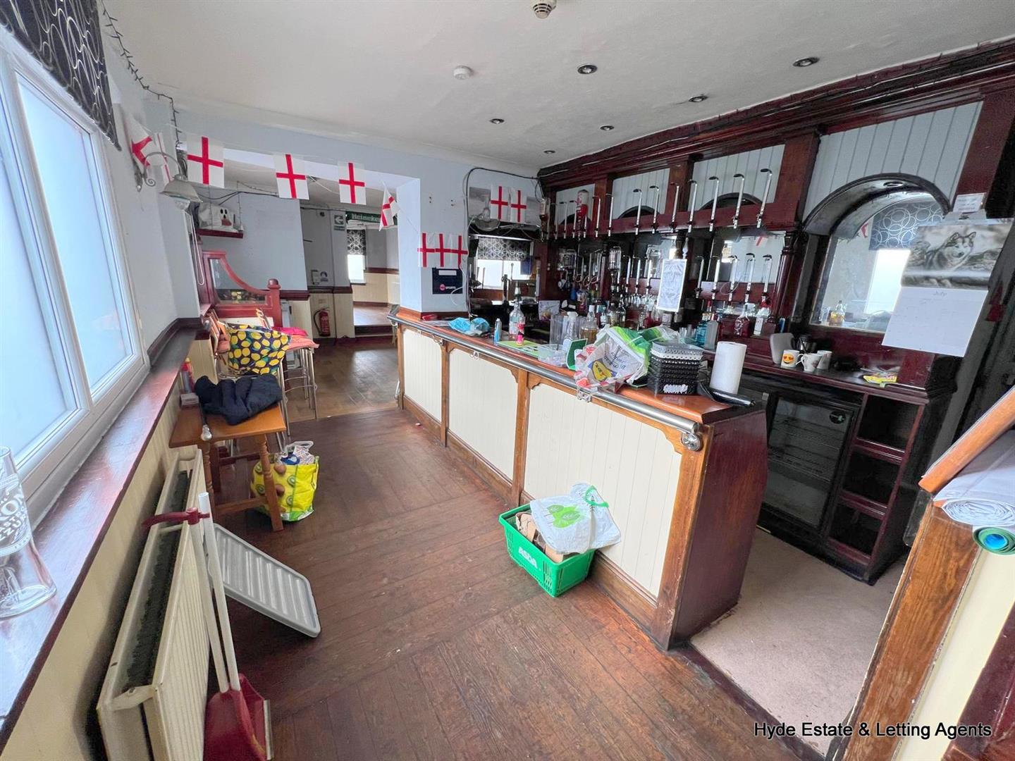 The White Horse, 217 Bolton Road, Kearsley, Bolton, Lancashire BL4 8NG