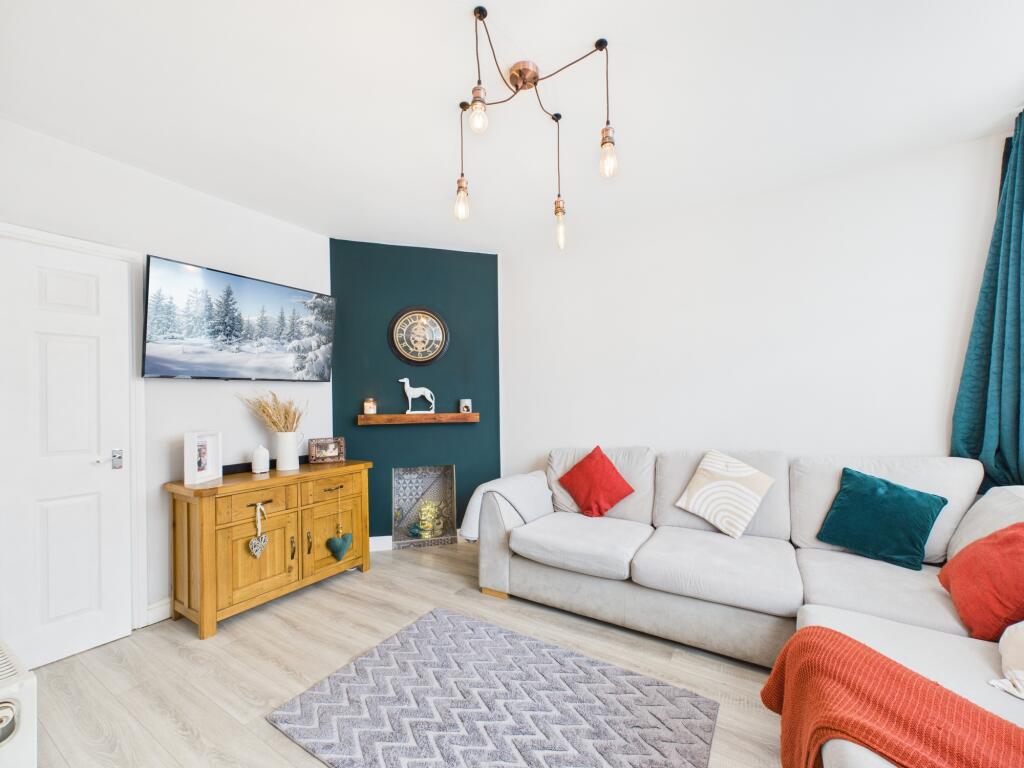 25 The Crescent, Chaddesden, Derby, Derbyshire DE21 6QD