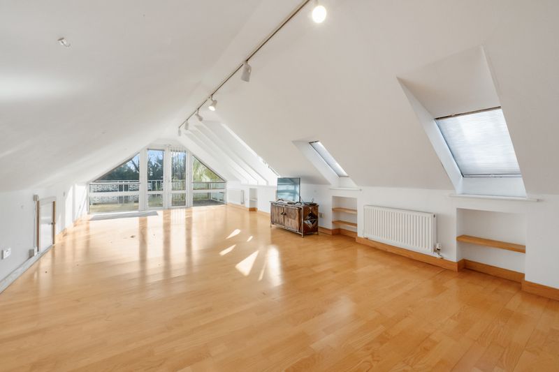 Highlands Cottage, Fishery Road, Bray, Maidenhead, Berkshire SL6 1UP