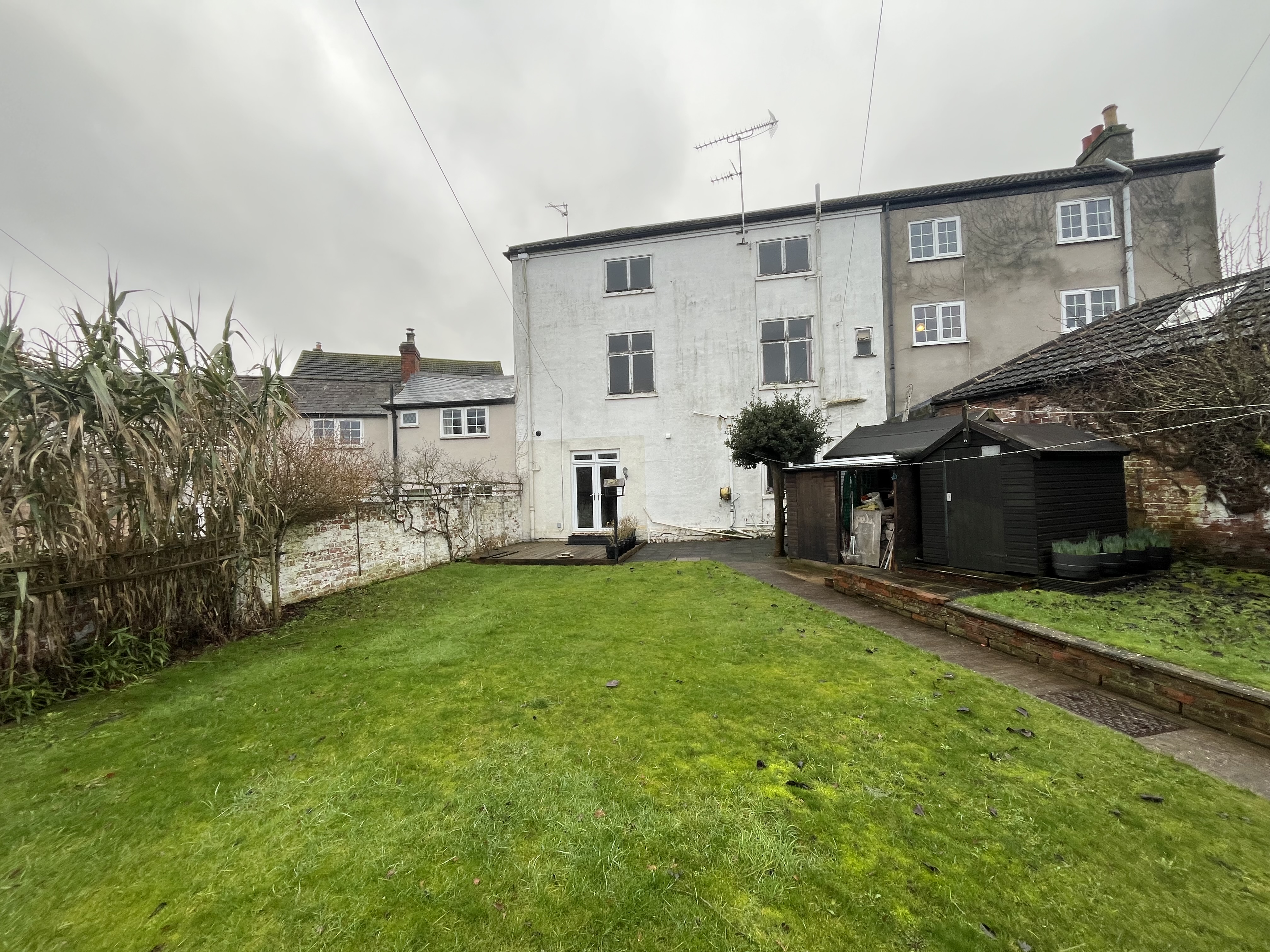 Semi-detached house for auction in Loughborough