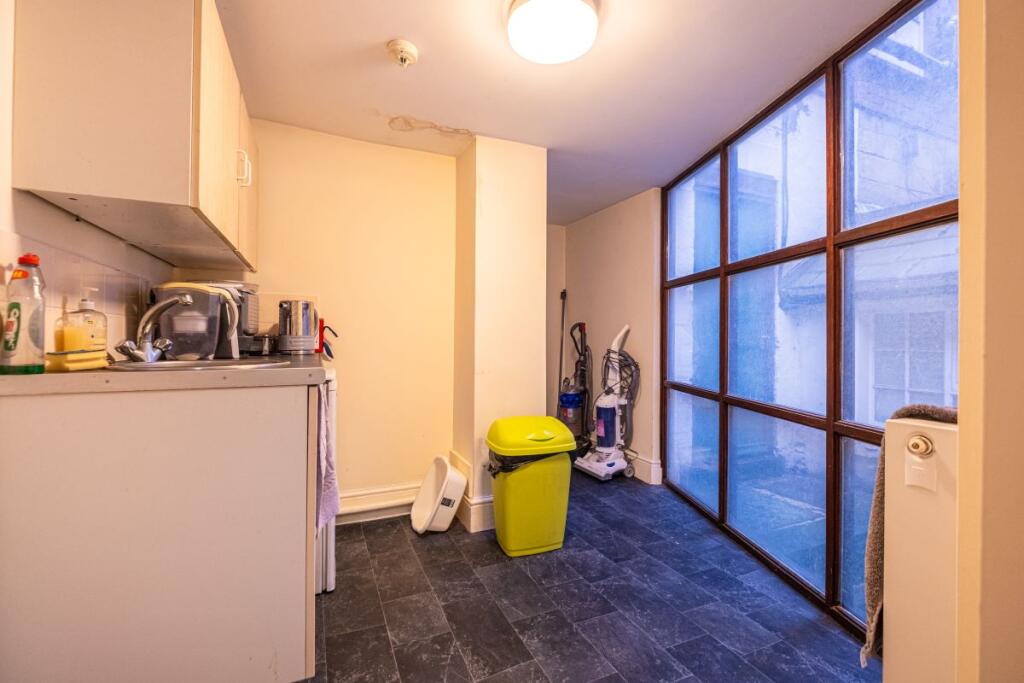 35 Potter Street, Worksop, Nottinghamshire S80 2AE