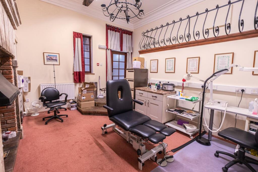 35 Potter Street, Worksop, Nottinghamshire S80 2AE