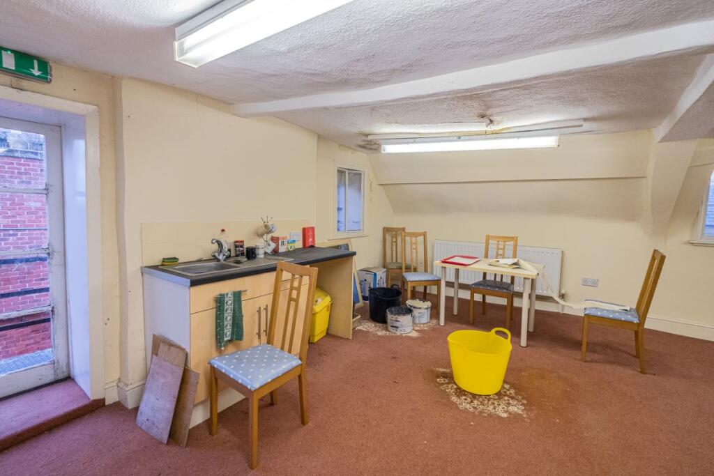 35 Potter Street, Worksop, Nottinghamshire S80 2AE