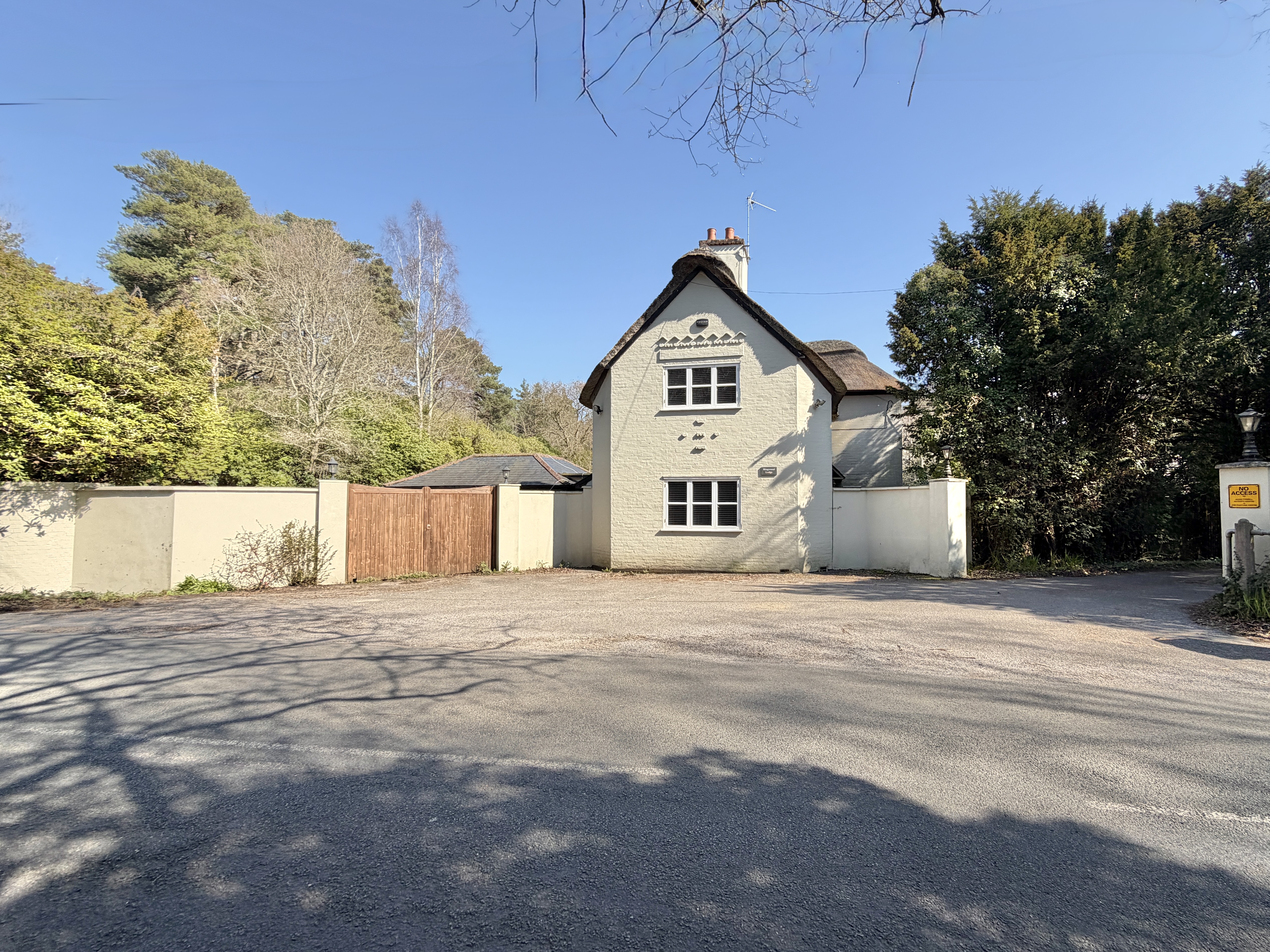 Grade II Listed Converted Gate Lodge