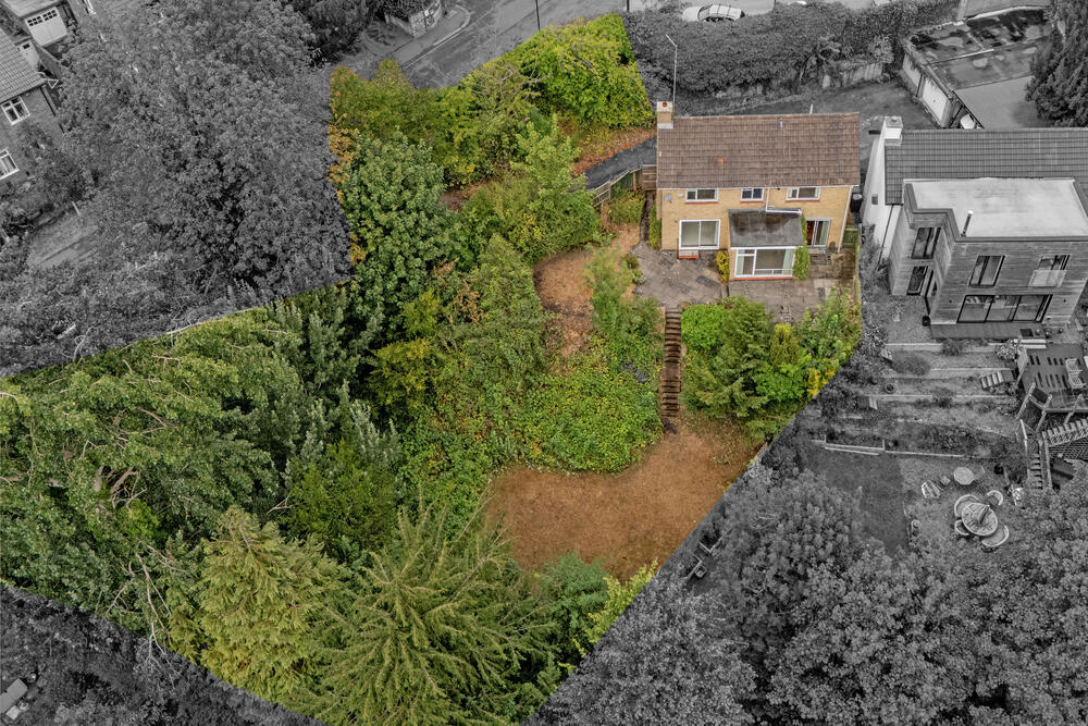 Detached Family House with Development Potential