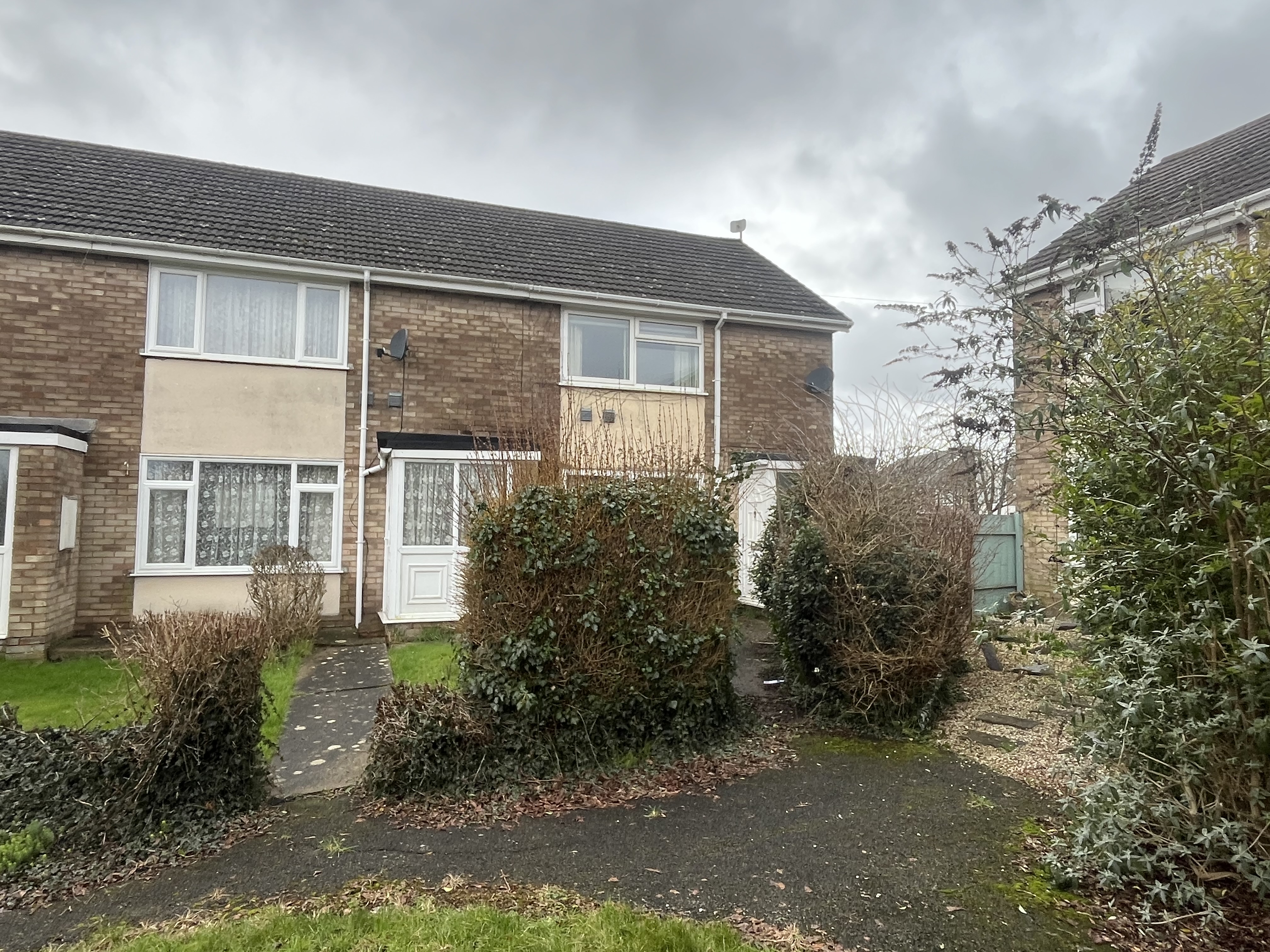 End Town House in South Witham