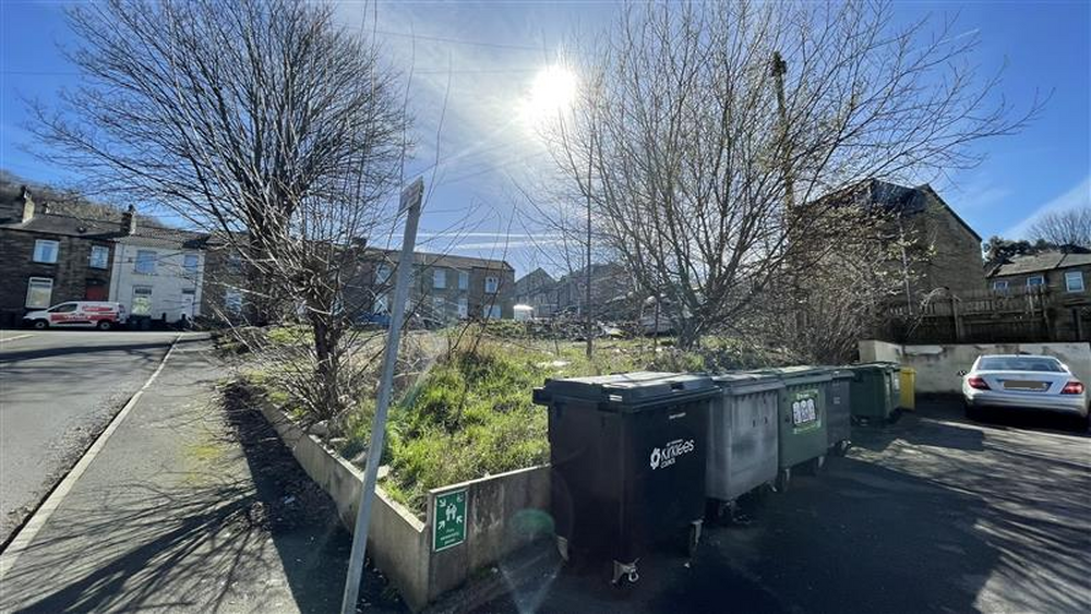 Land at Bent Street & Elm Street, Newsome, Huddersfield, West Yorkshire HD4 6NX image 5