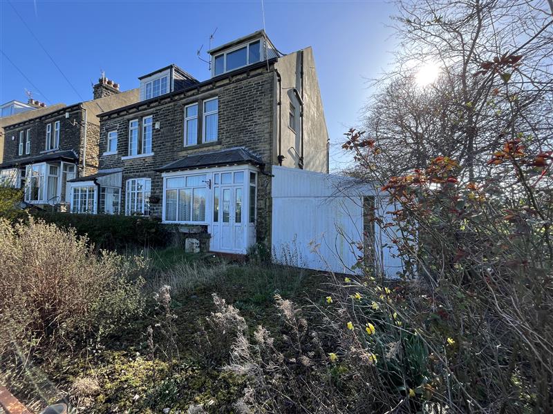 41 Cottingley Cliffe Road, Bingley, West Yorkshire BD16 1UP