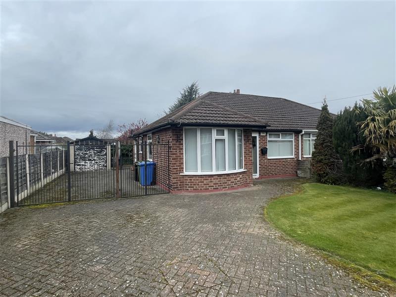 4 Thorneycroft Road, Timperley, Altrincham, Cheshire WA15 7NE