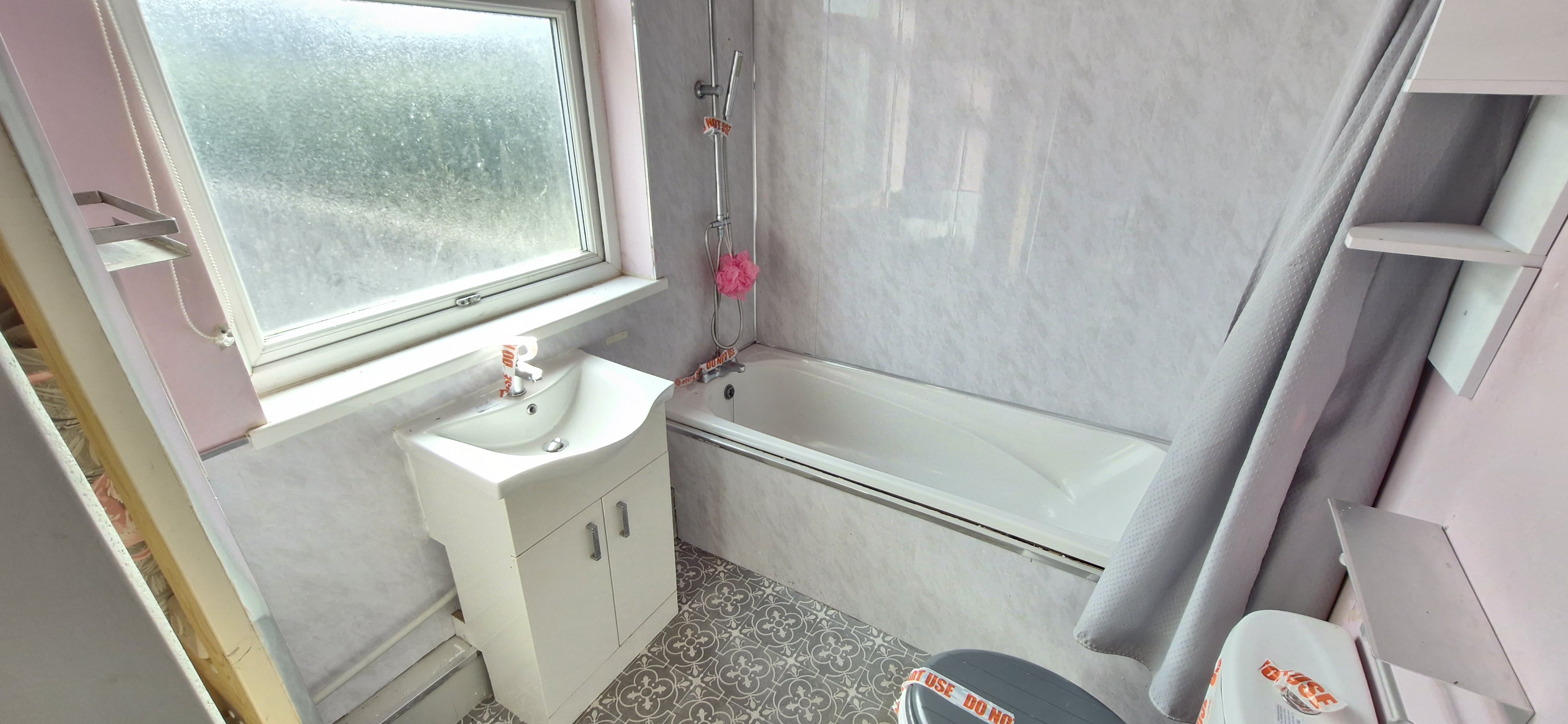 27 Carrholm Road, Chapel Allerton, Leeds, West Yorkshire LS7 2NQ image 4