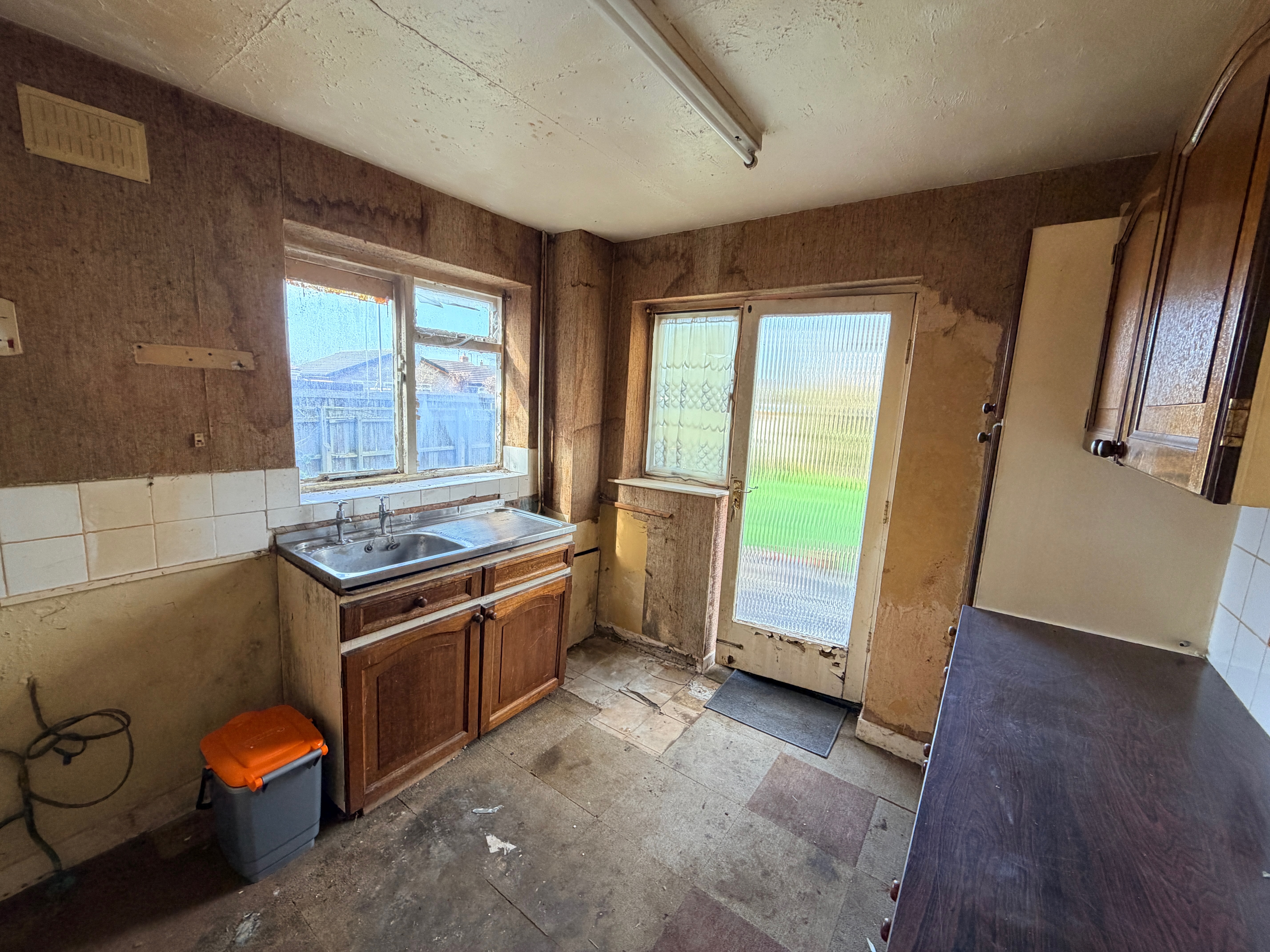 2 Blakesley Road, Wigston, Leicestershire LE18 3WD image 5
