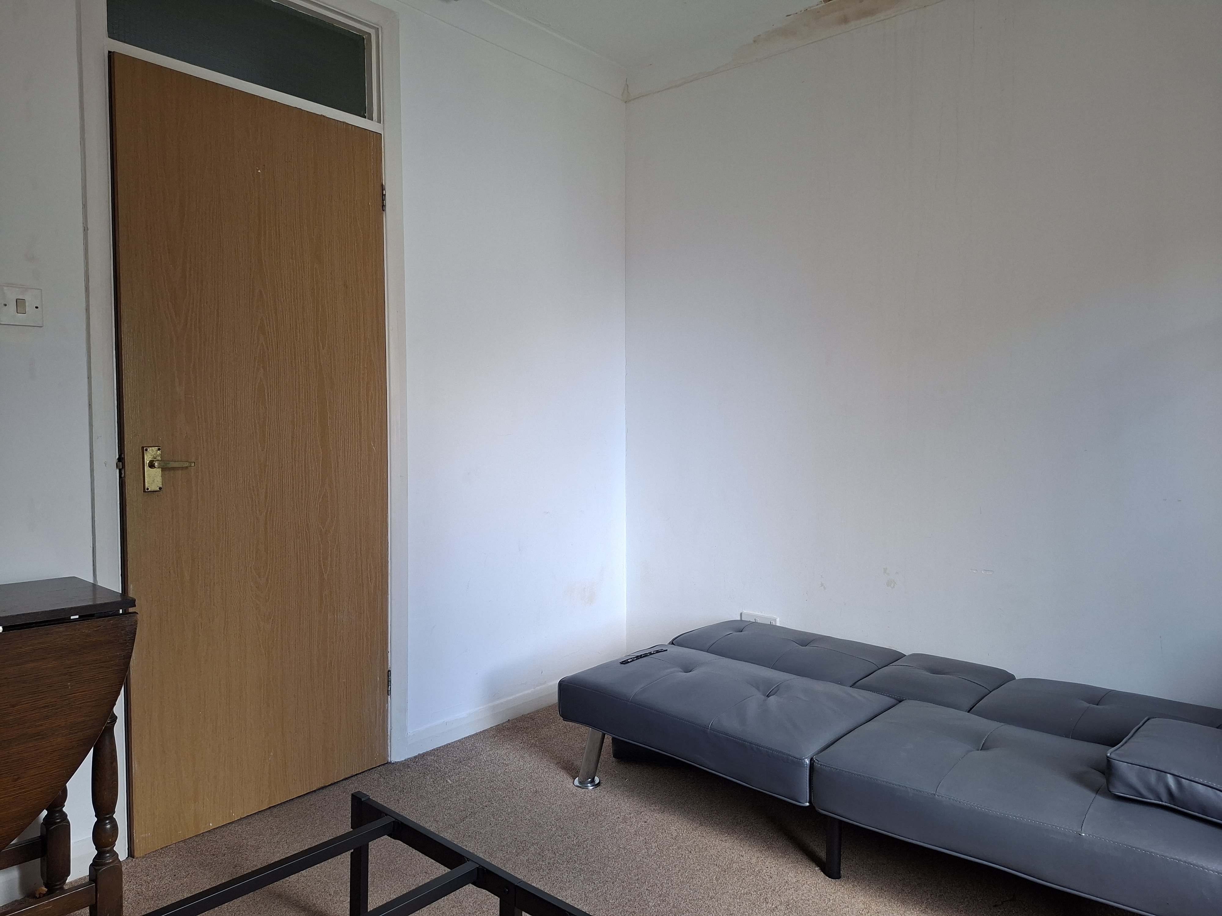 Flat 6, 53 South Terrace, Littlehampton, West Sussex BN17 5LE