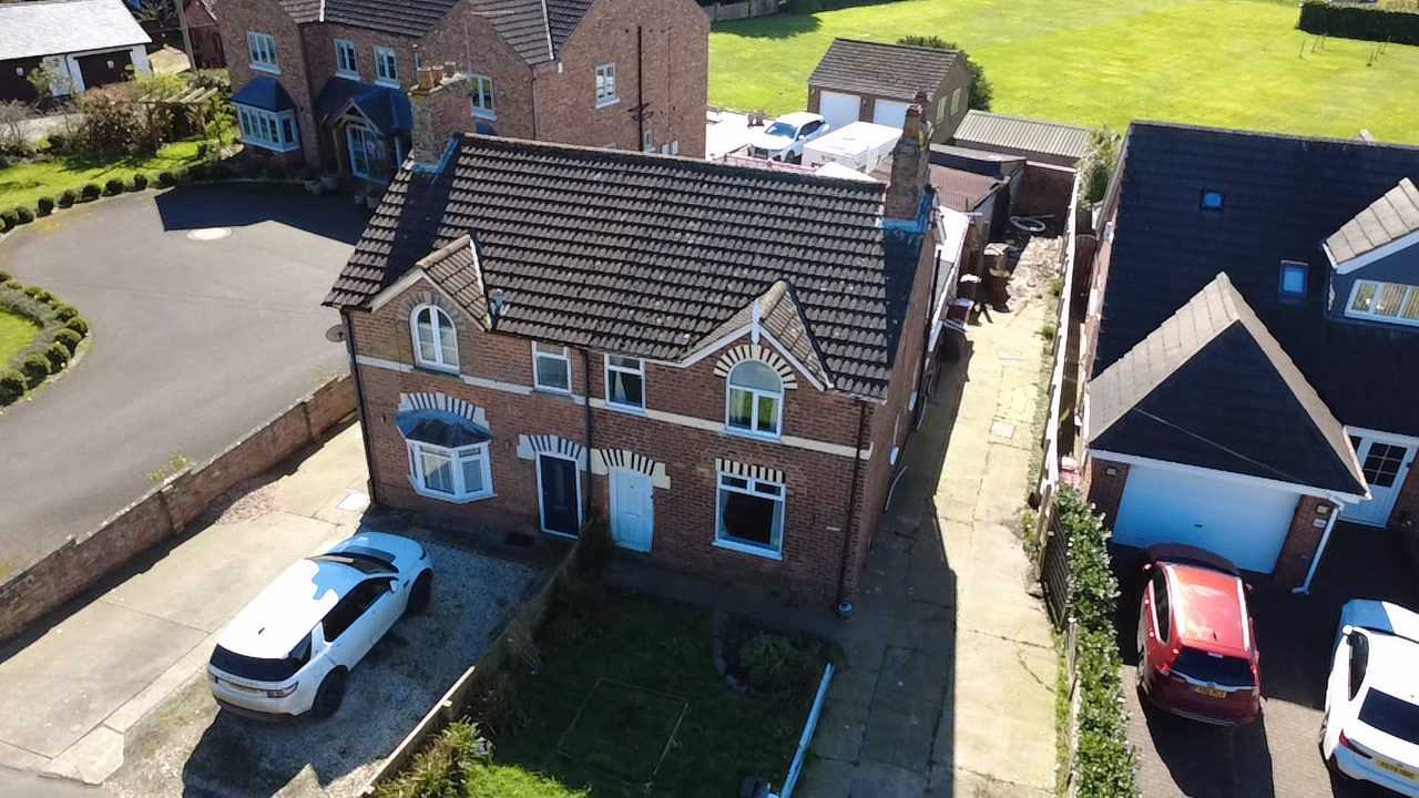 33 Low Road, Worlaby, Brigg, Lincolnshire DN20 0NA