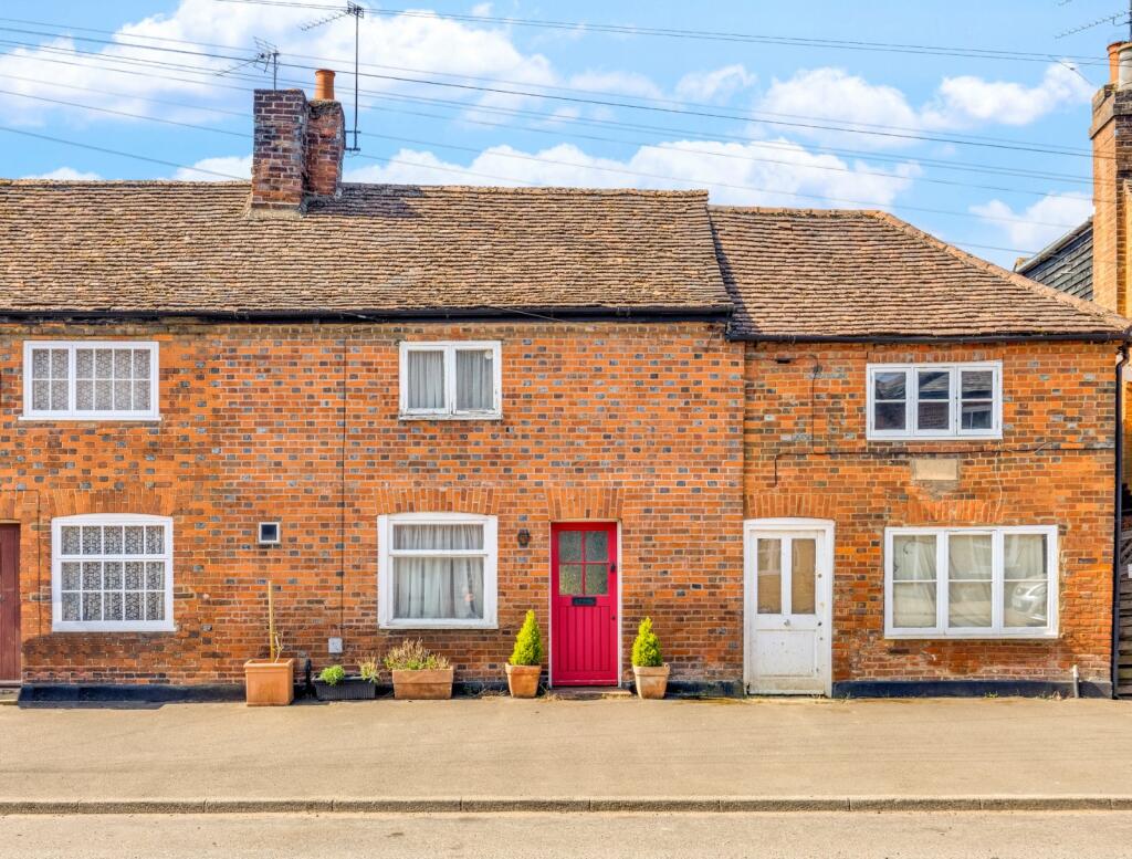 92 High Street, Codicote, Hitchin, Hertfordshire SG4 8XE