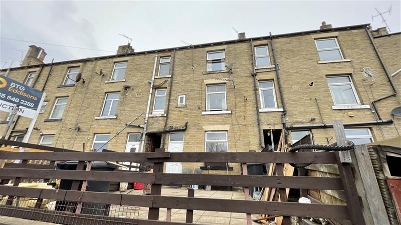 123 Thornhill Road, Brighouse, West Yorkshire HD6 3AH