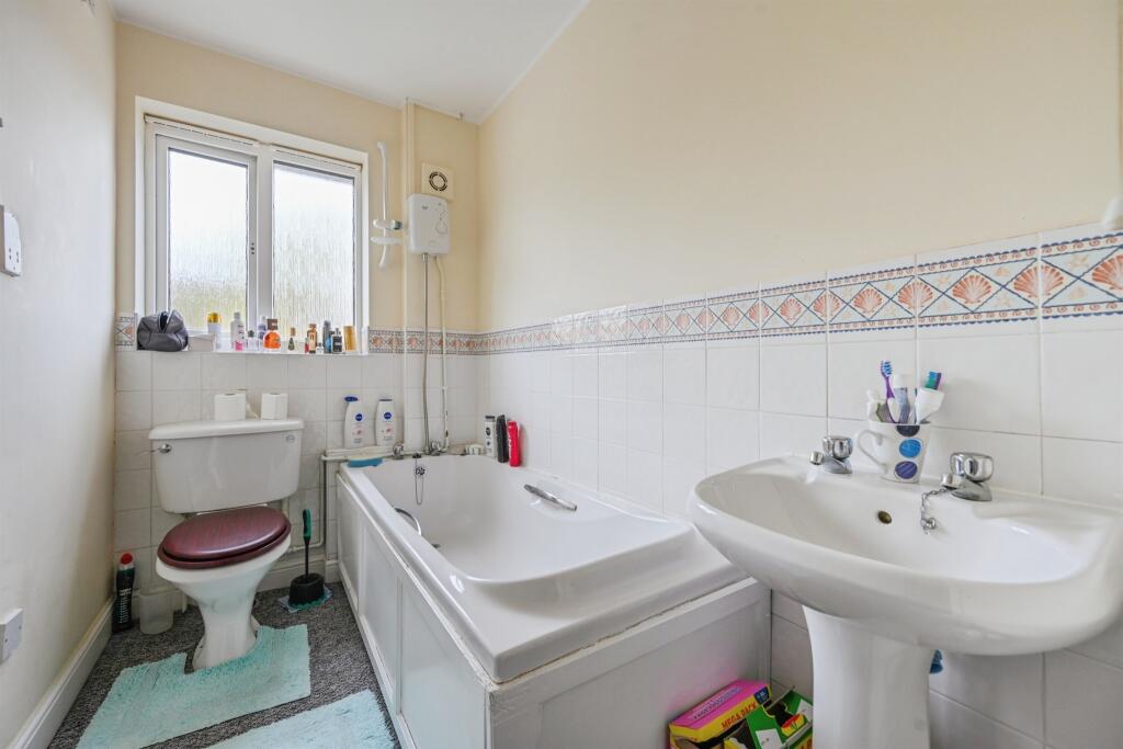 27 Waterside, Polesworth, Tamworth, Warwickshire B78 1EG