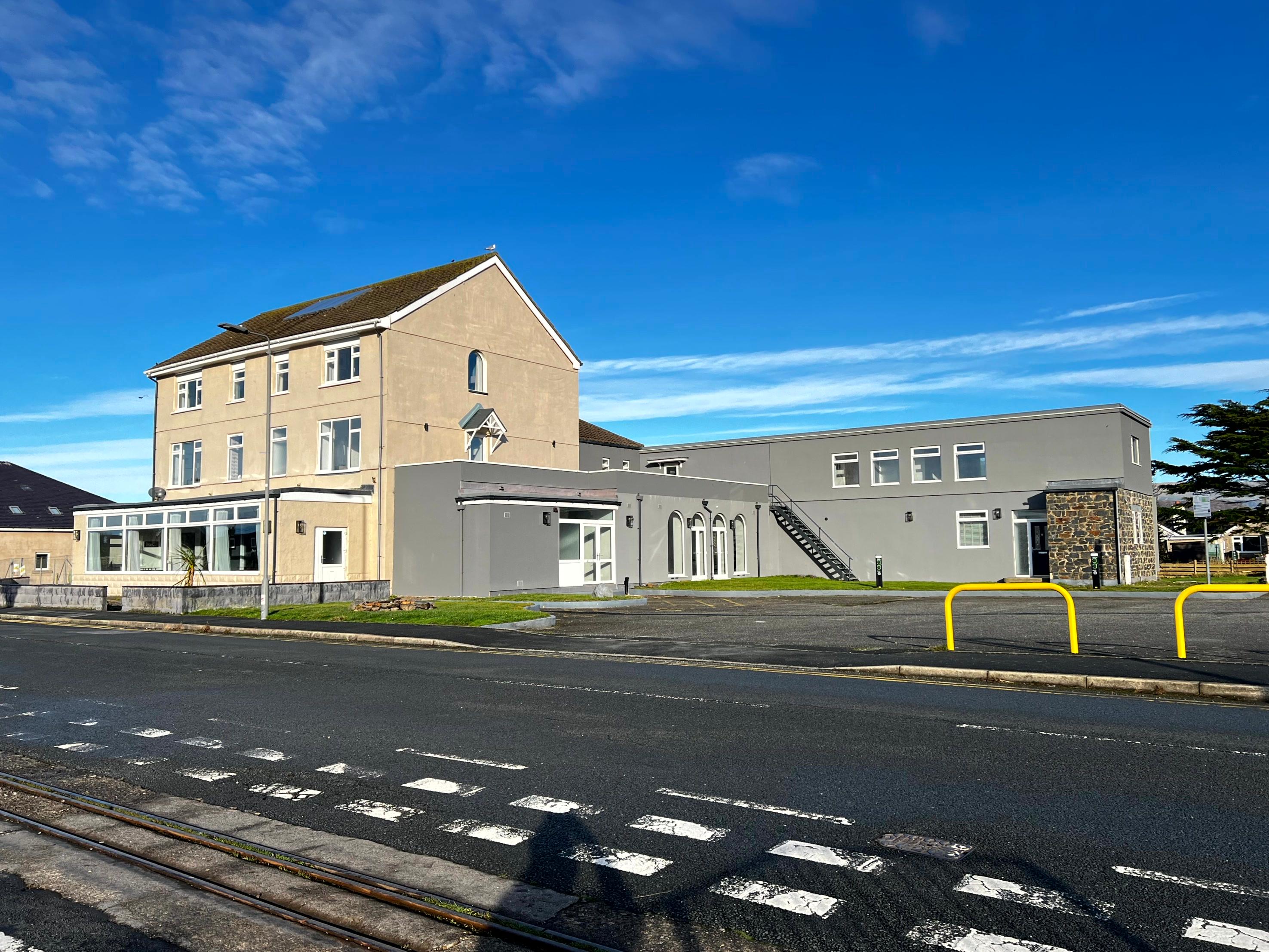 The Springfield Hotel, Beach Road, Fairbourne, Gwynedd LL38 2PX