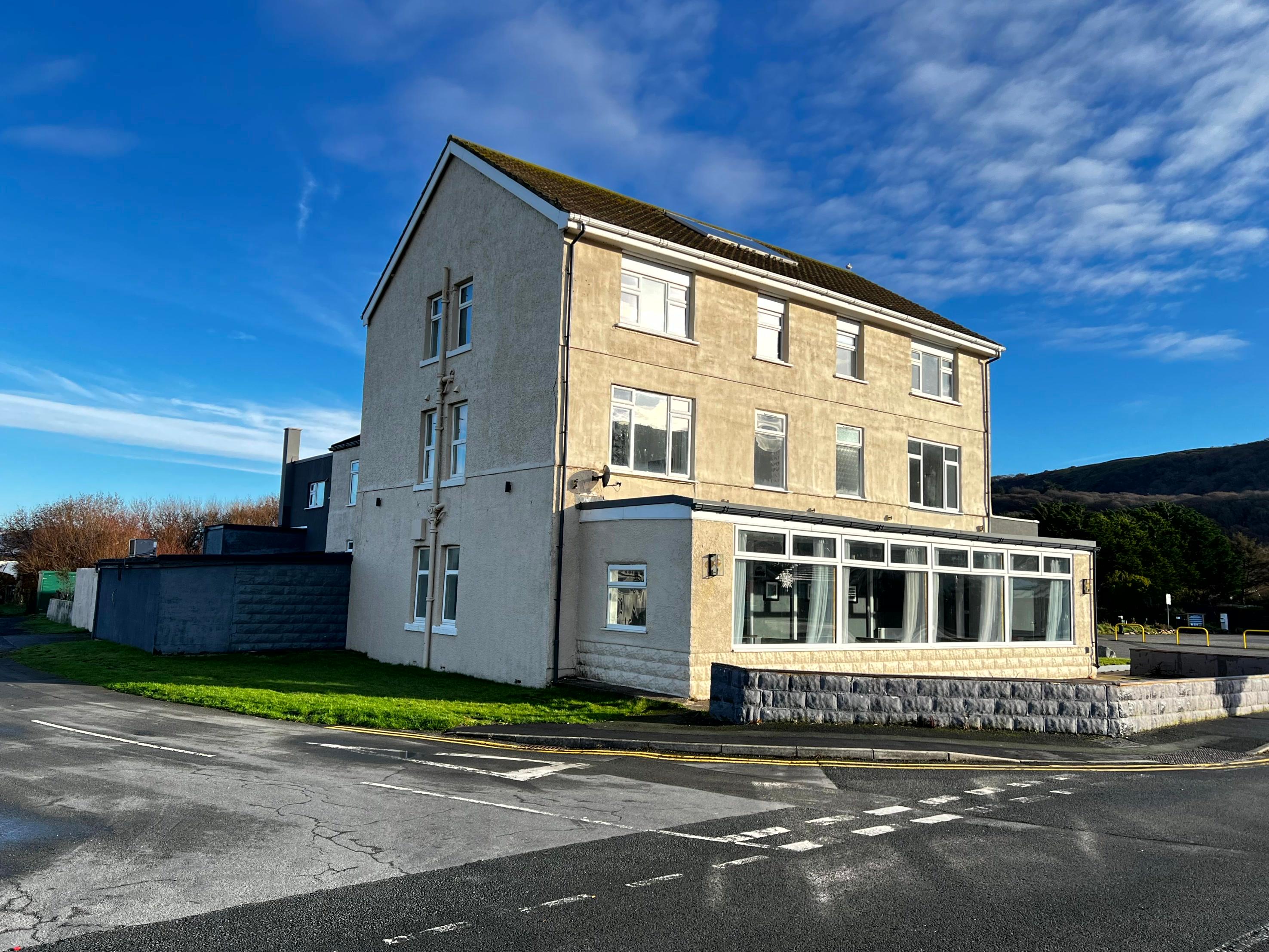 Hotel for auction in Fairbourne