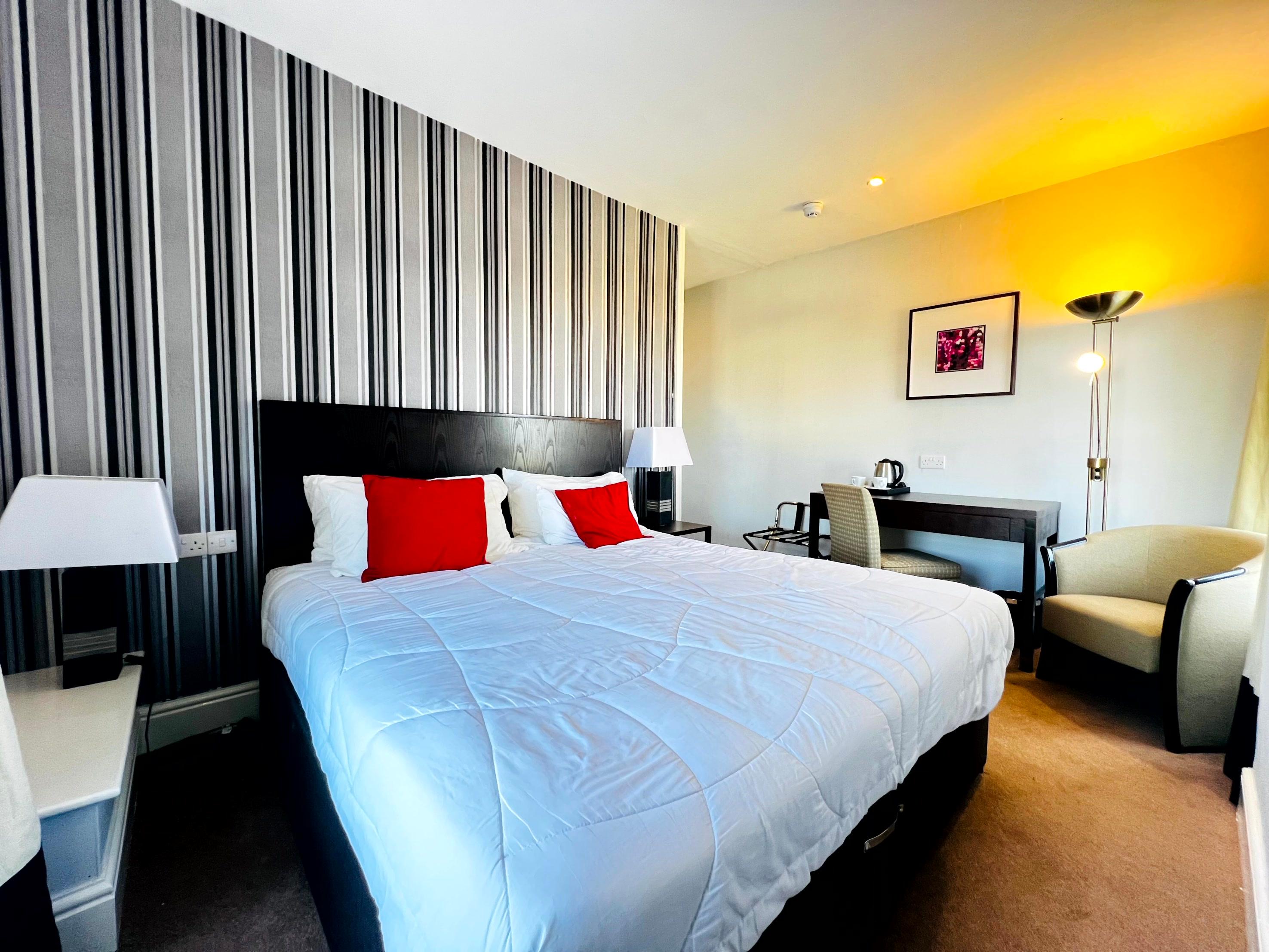 The Springfield Hotel, Beach Road, Fairbourne, Gwynedd LL38 2PX