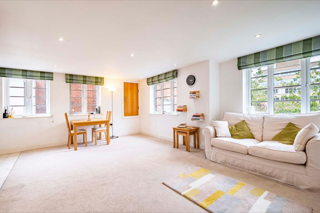 Apartment 18, Enfield House, 18 Low Pavement, Nottingham NG1 7DG