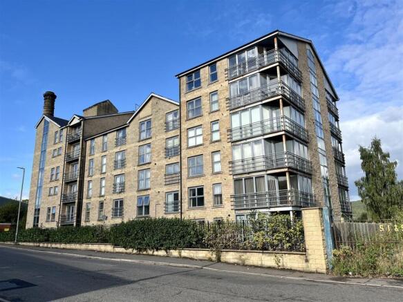Apartment 16,23,25,26,31,33,34,41,42,44, Westbury Fold, Westbury Street, Elland, West Yorkshire HX5 9AL