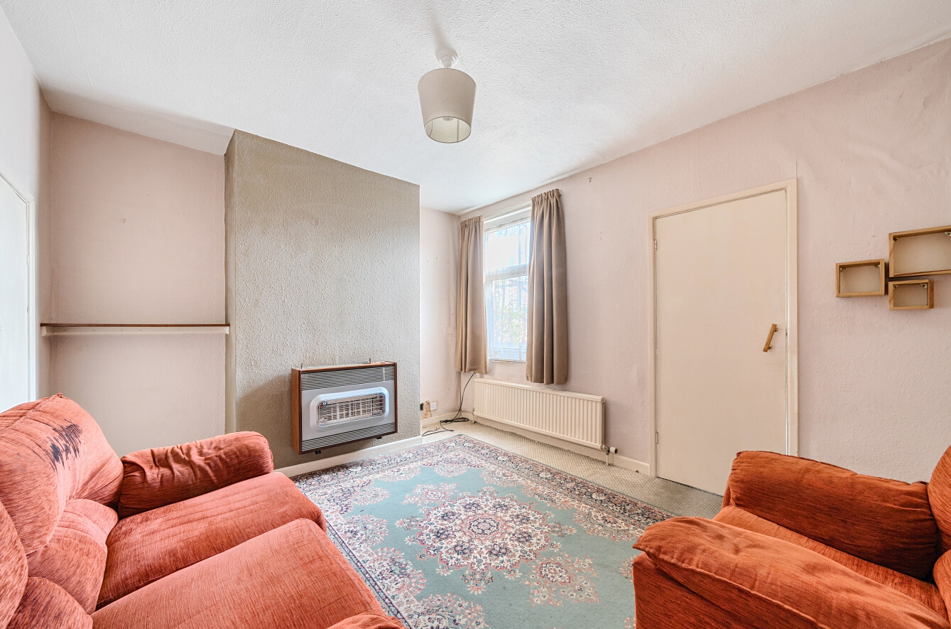 47 Rosebery Street, Swindon, Wiltshire SN1 2ER