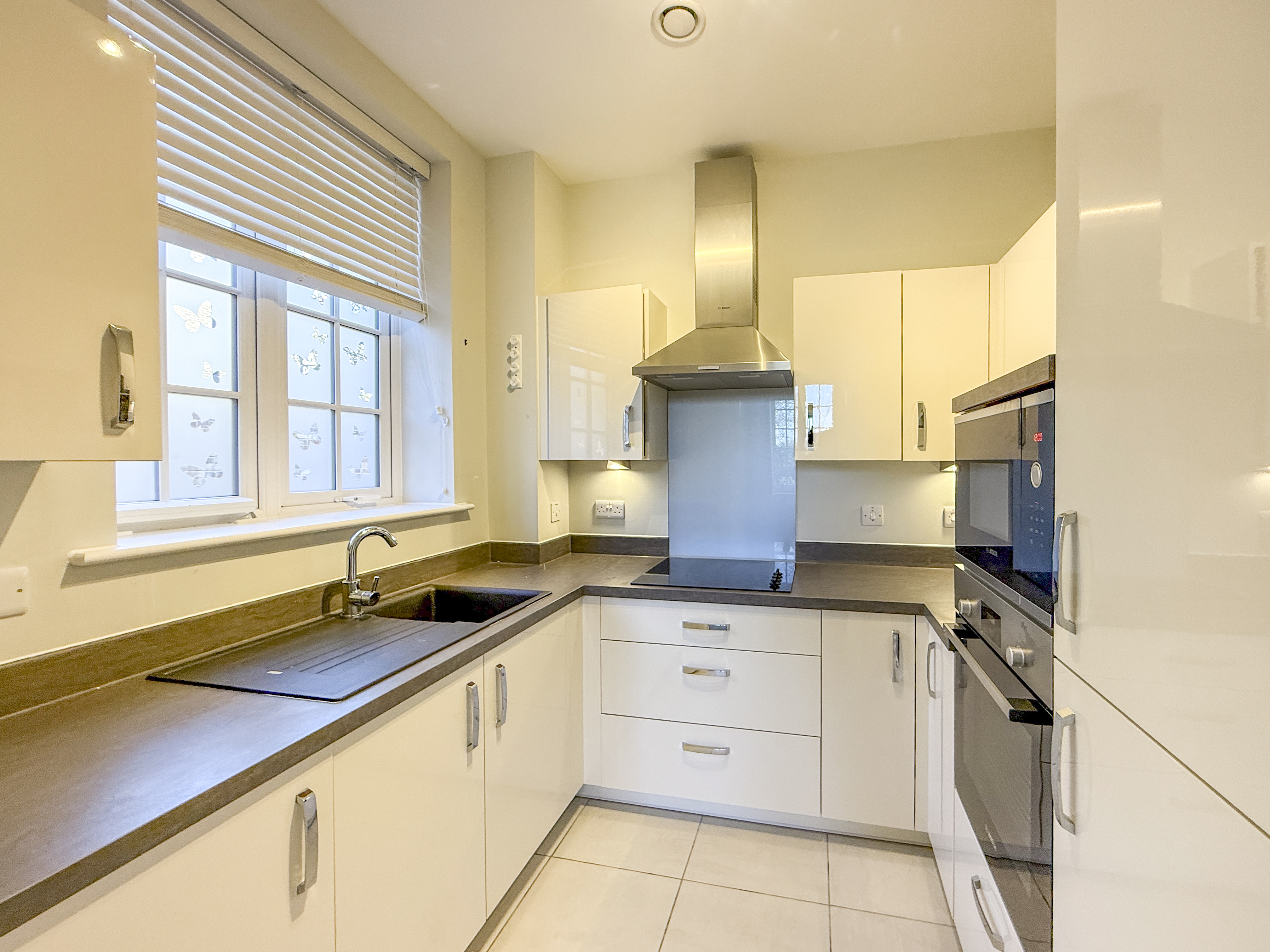Flat 9, Beck House, 174 Twickenham Road, Isleworth, Greater London TW7 7DJ