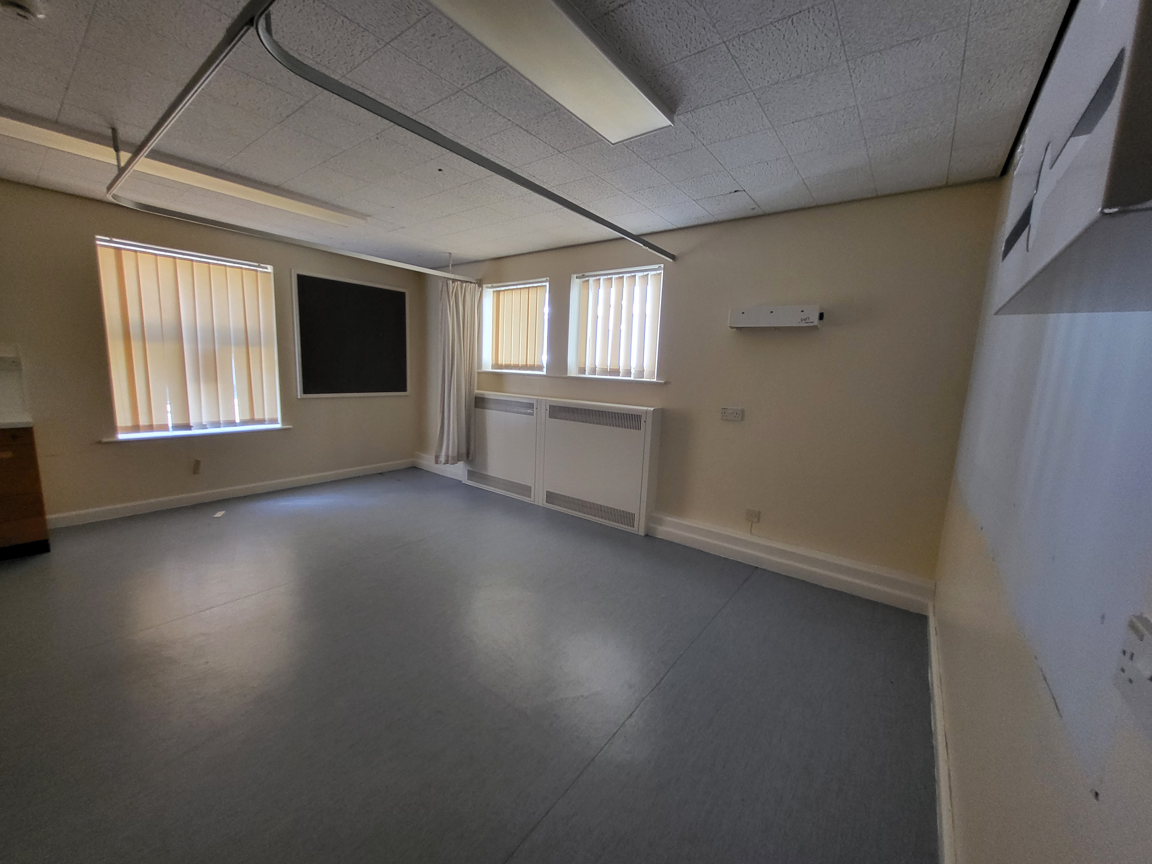 Dartmouth Clinic, Mayors Avenue, Dartmouth, Devon TQ6 9NF