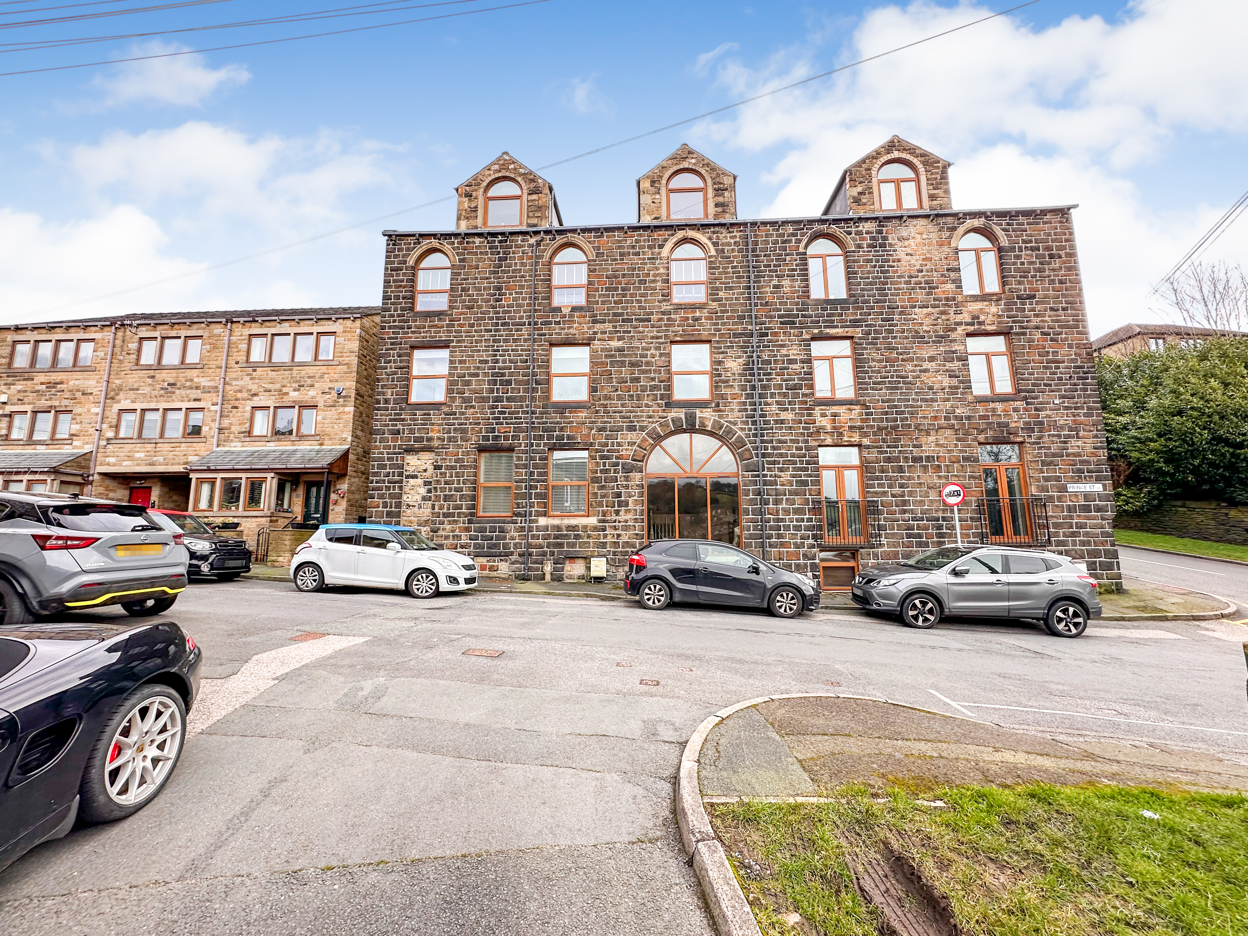 Flat for auction in Keighley