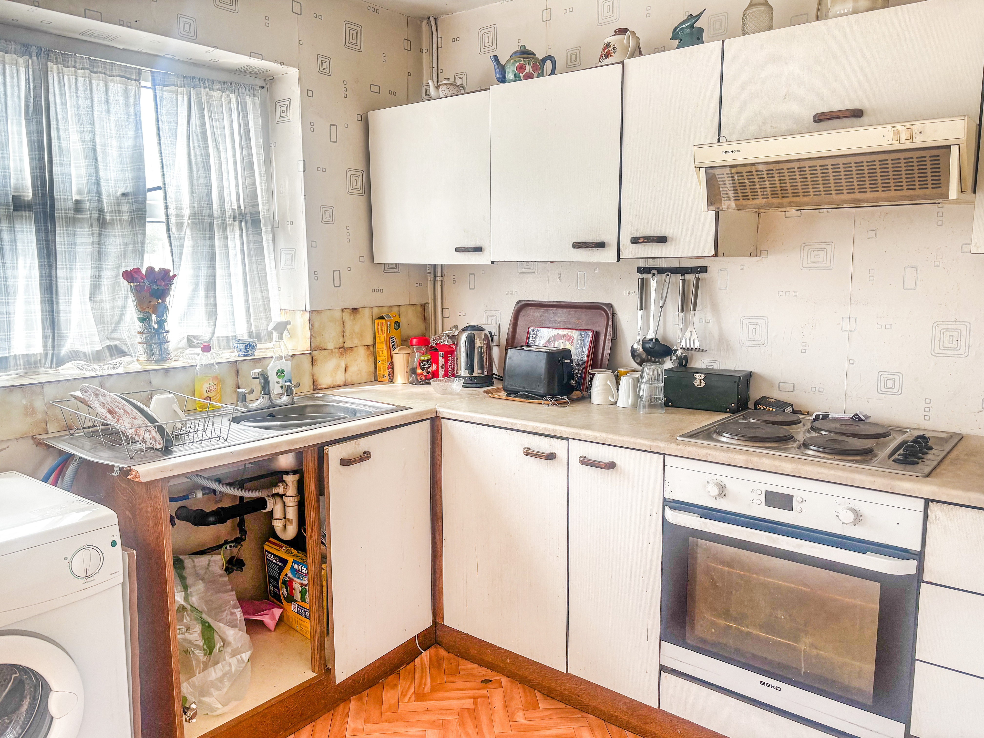 Leasehold Title of 117 Aberdeen Street, Birmingham, West Midlands B18 7DL image 3