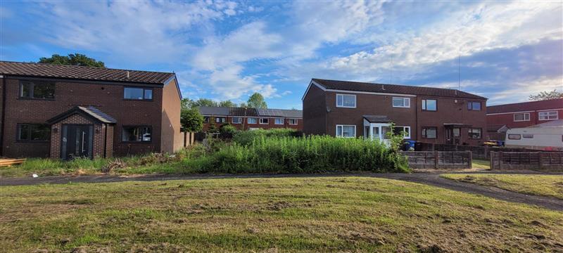 Land between 35 & 37 Wray Crescent, Leyland, Lancashire PR26 8NH