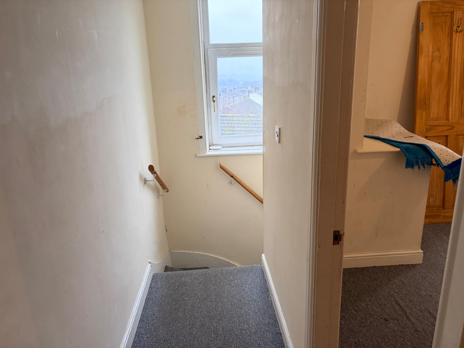 4 Fixby View Yard, Clough Lane, Brighouse, West Yorkshire HD6 3QS