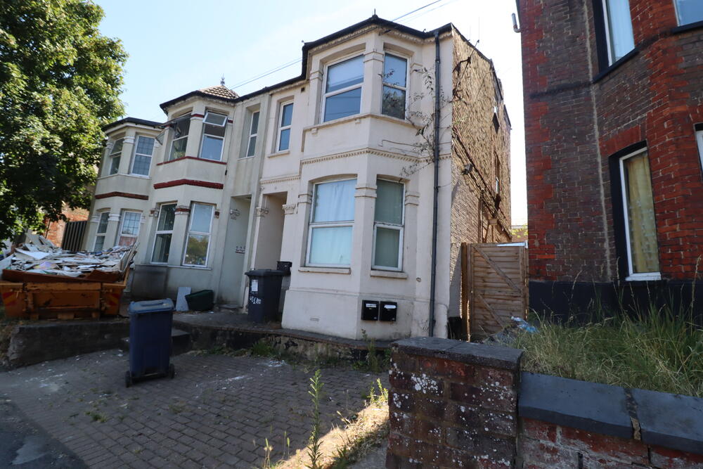 End of Terrace House with Investment Potential