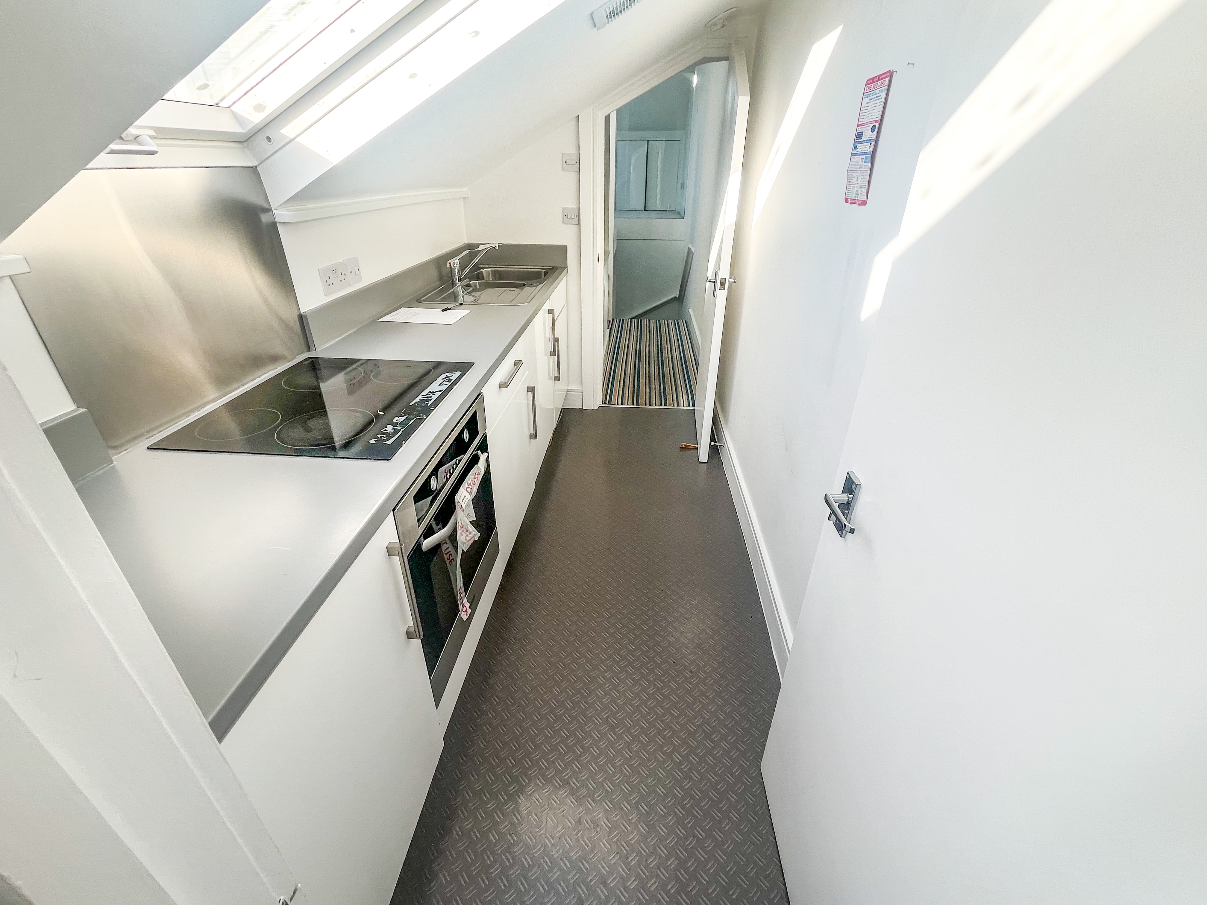 Flat 3, 62 Northcote Road, Twickenham, Greater London TW1 1PA