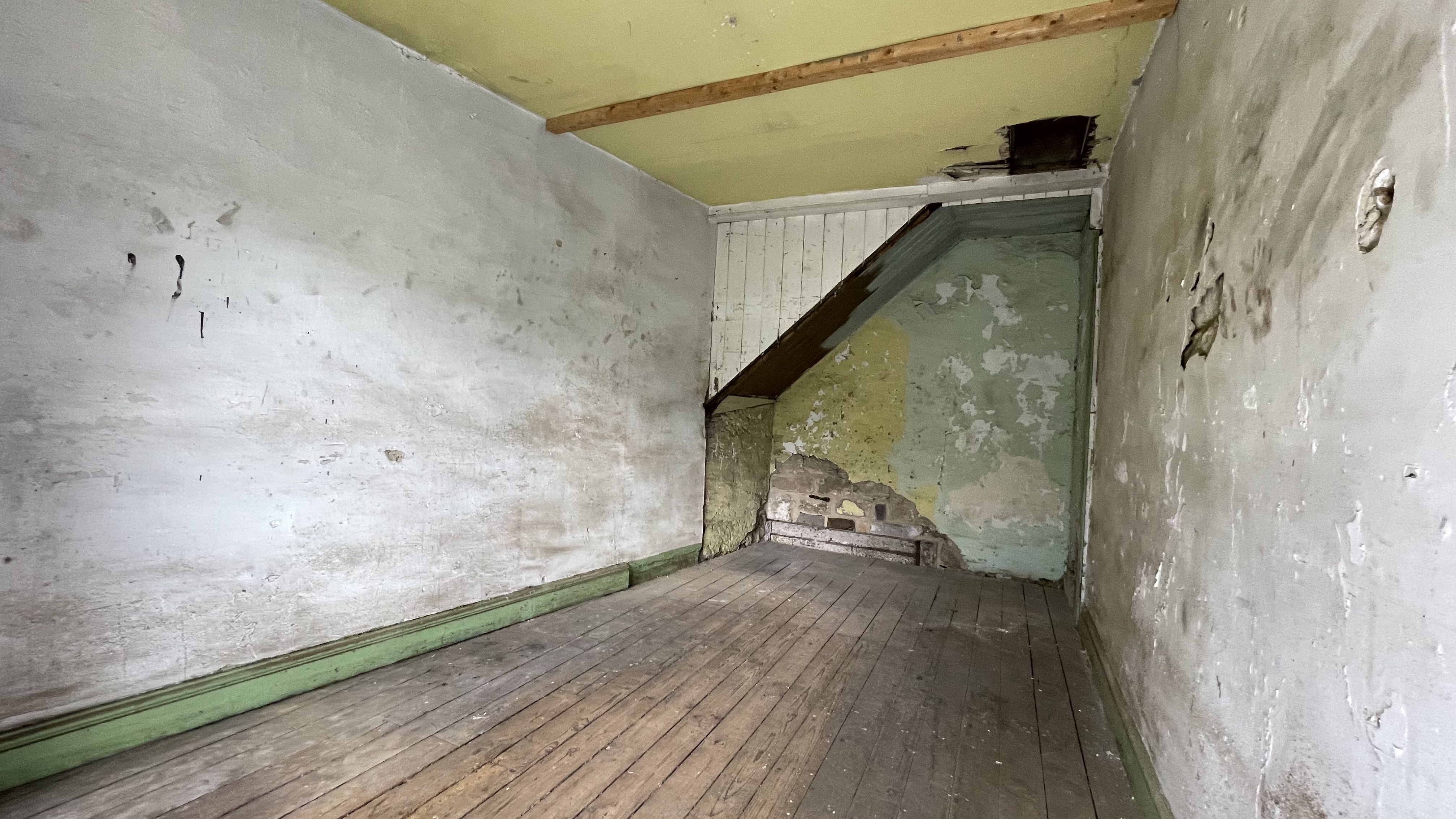 104a Halifax Road, Keighley, West Yorkshire BD21 5ET
