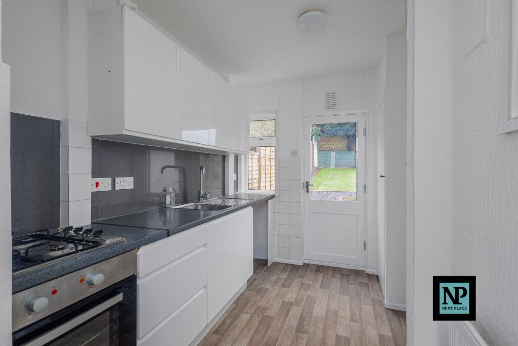 46 Beech Road, Tamworth, Staffordshire B79 8QG