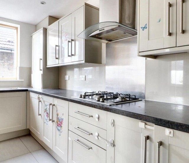 Flat 1, Regnas Heights, 198 High Street, Ilford IG1 1LR