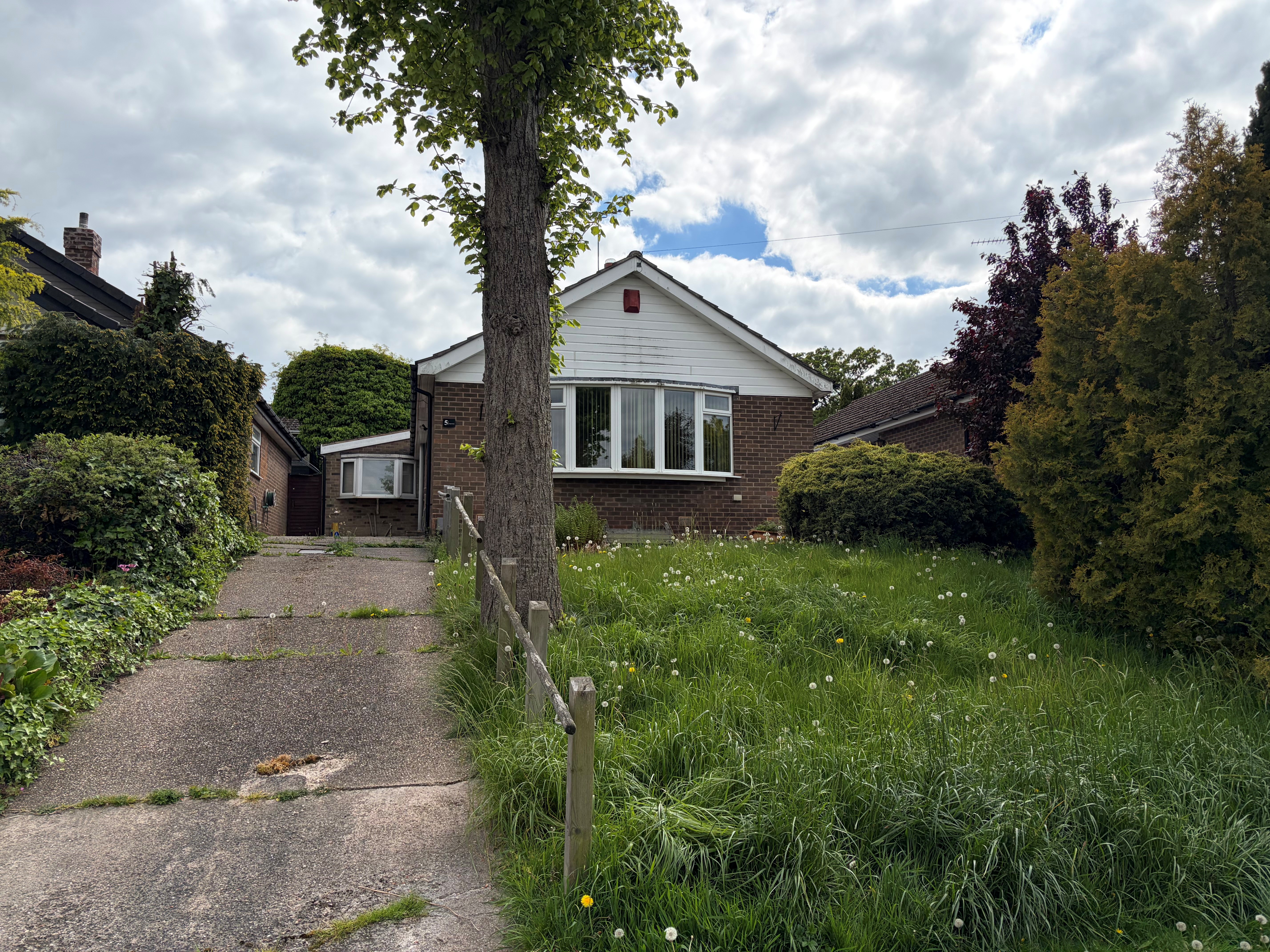 5 Gregg Avenue, Heanor - Extended Three Bedroomed Detached Bungalow image 2