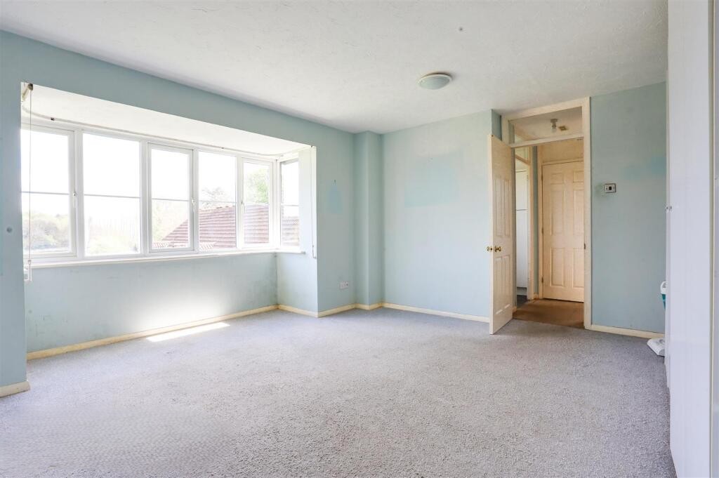 60 River Meads, Stanstead Abbotts, Ware, Hertfordshire SG12 8EF