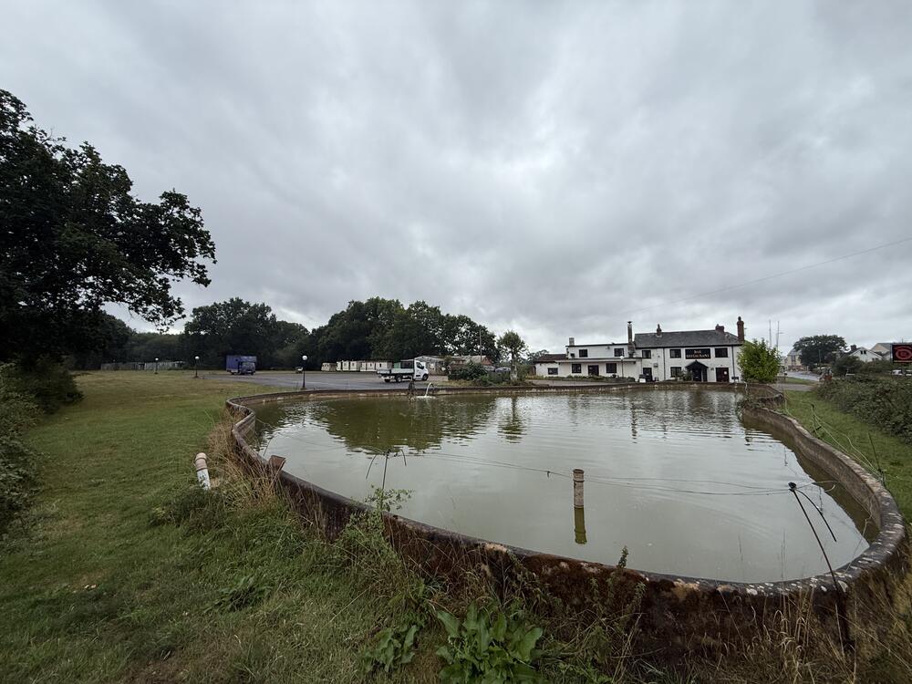 Photo of Dragon Inn, London Road, Rockbeare, Exeter, Devon EX5 2EN