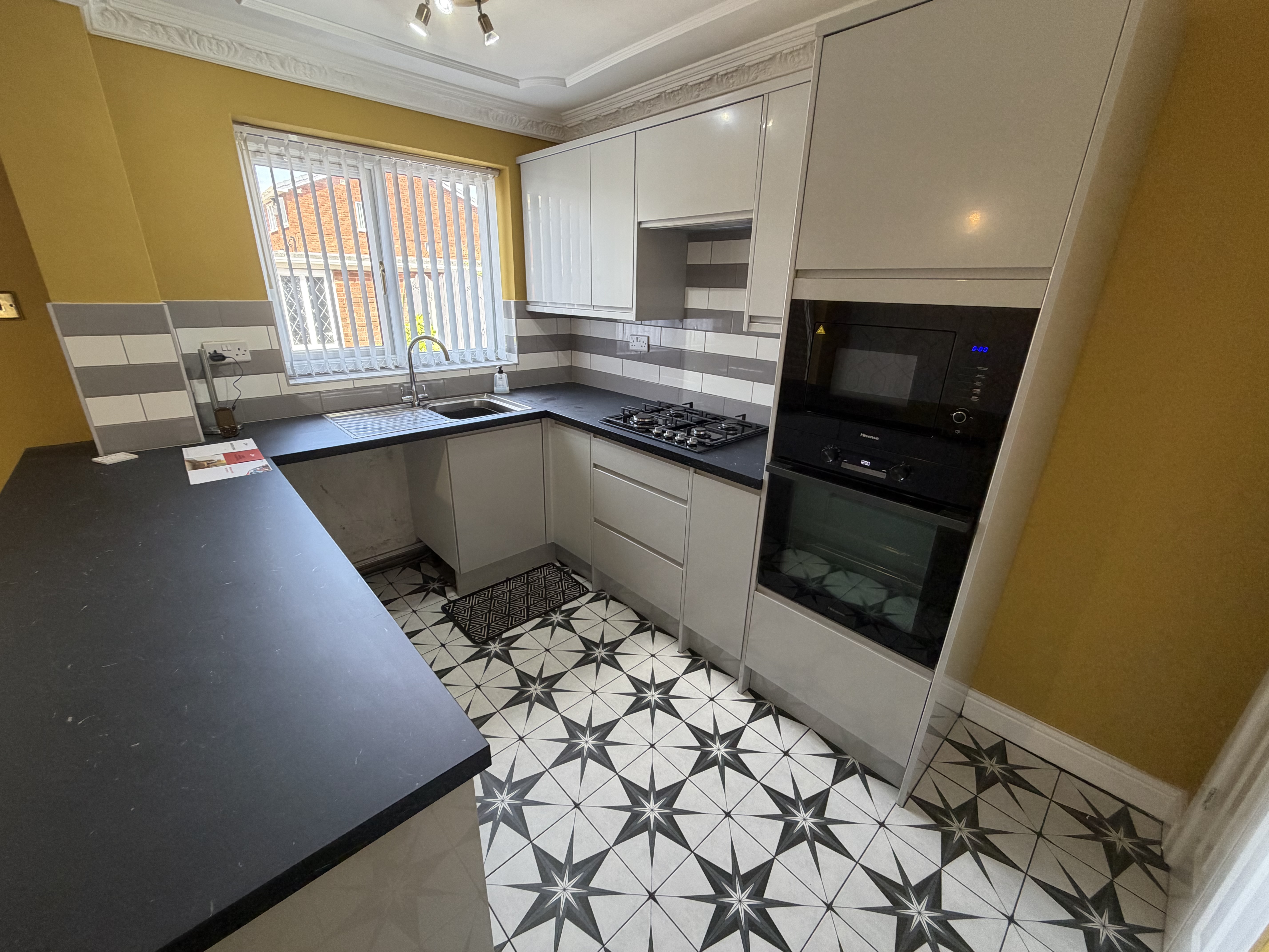 Property image #3