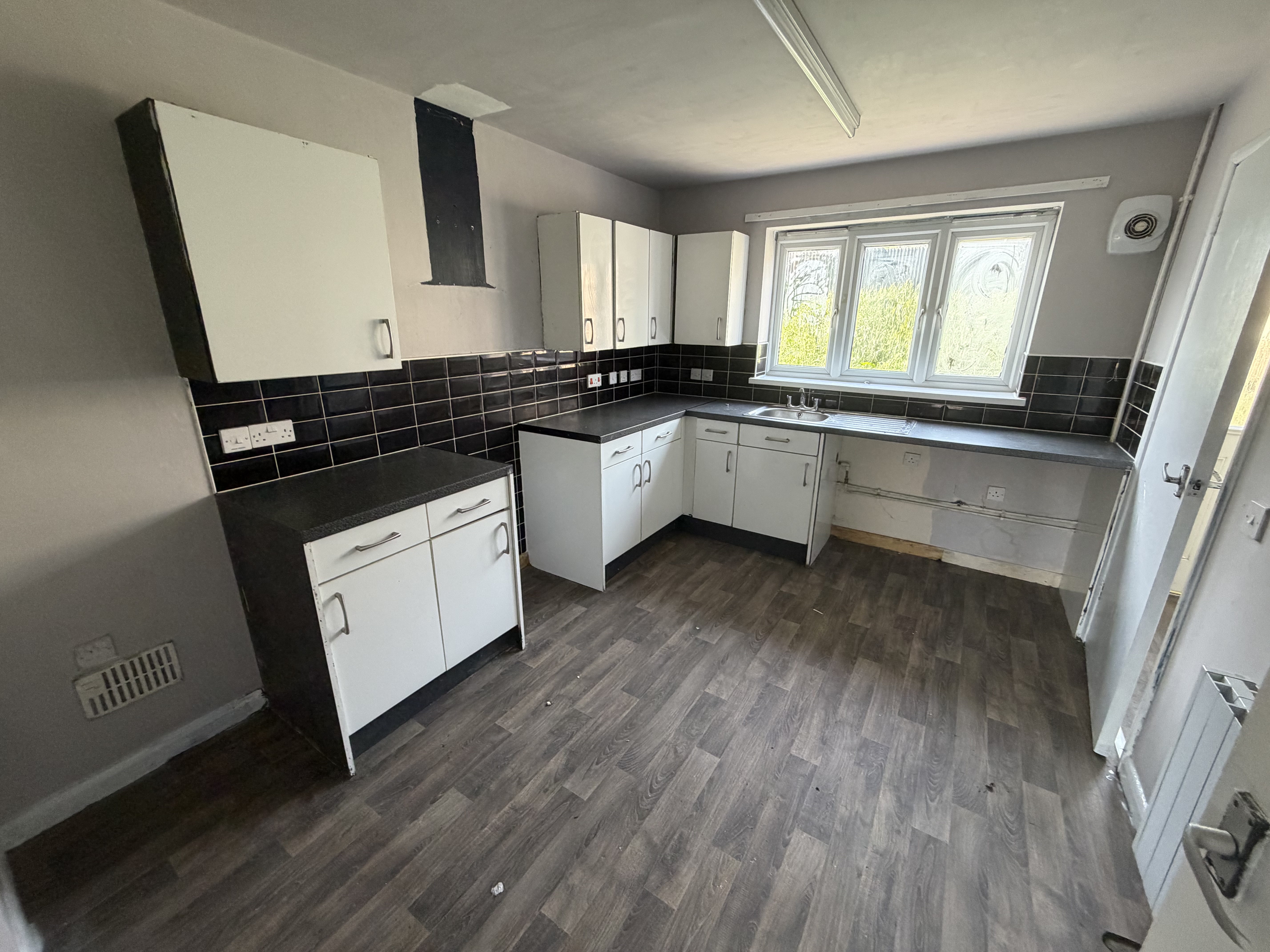 Property image #1