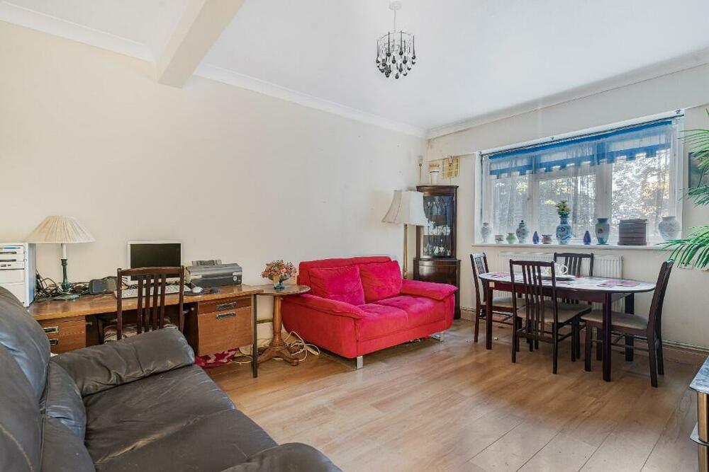 Flat 4, Witley House, Redlands Way, London, Greater London SW2 3LR image 5