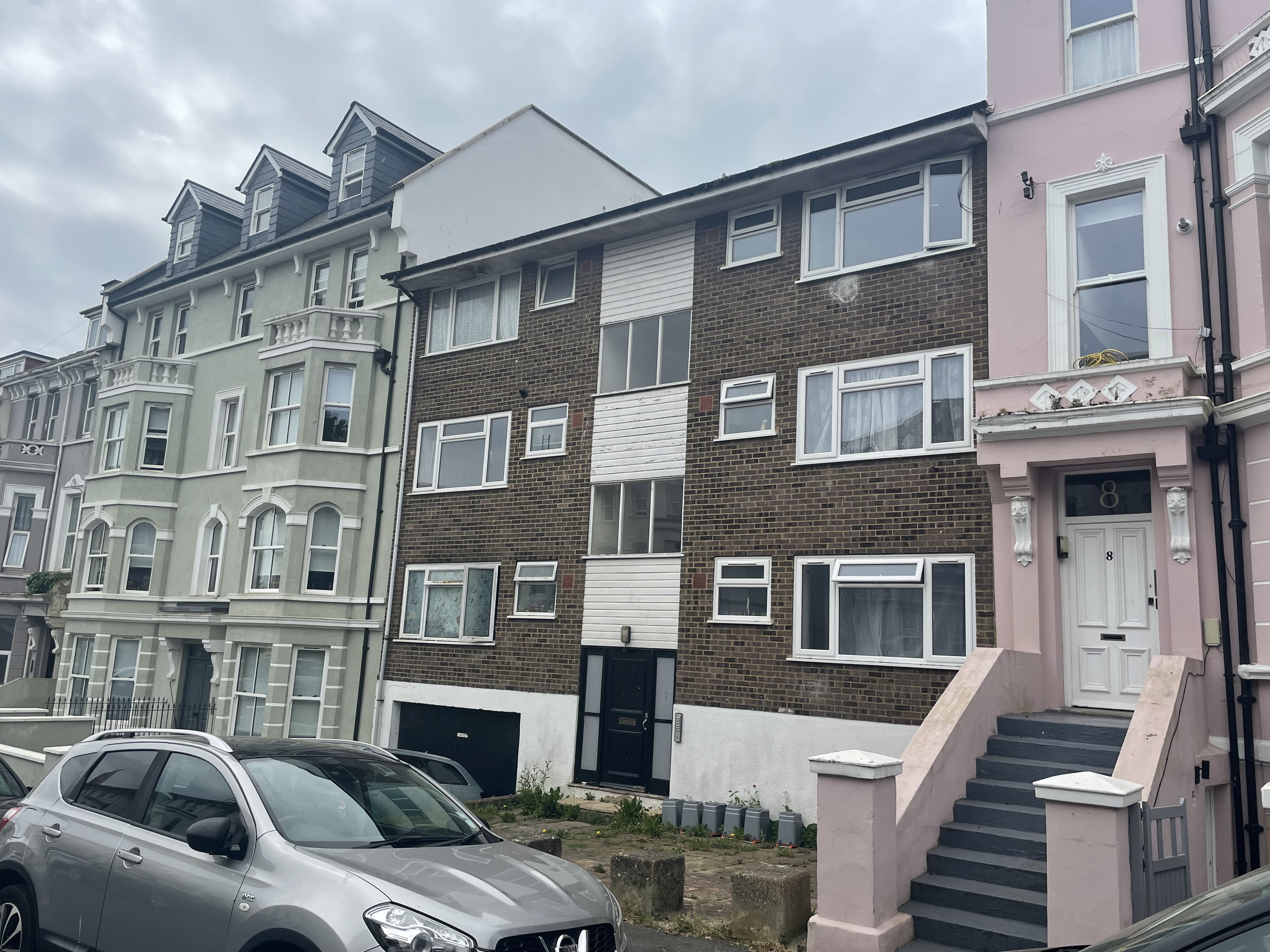 Apartment for auction in St. Leonards-On-Sea
