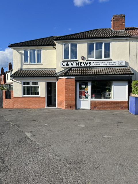 Mixed Use Property with Four Bedrooms